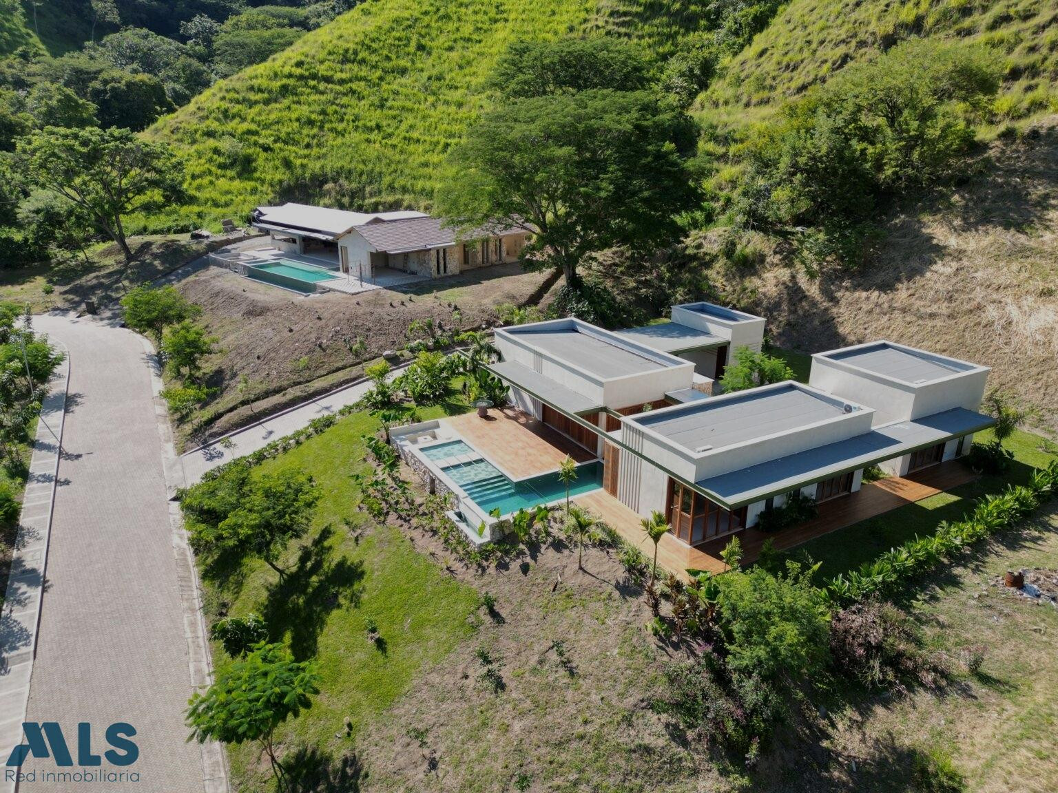 Hermoso lote en Hacienda Santa Clara bolombolo - c bolombolo