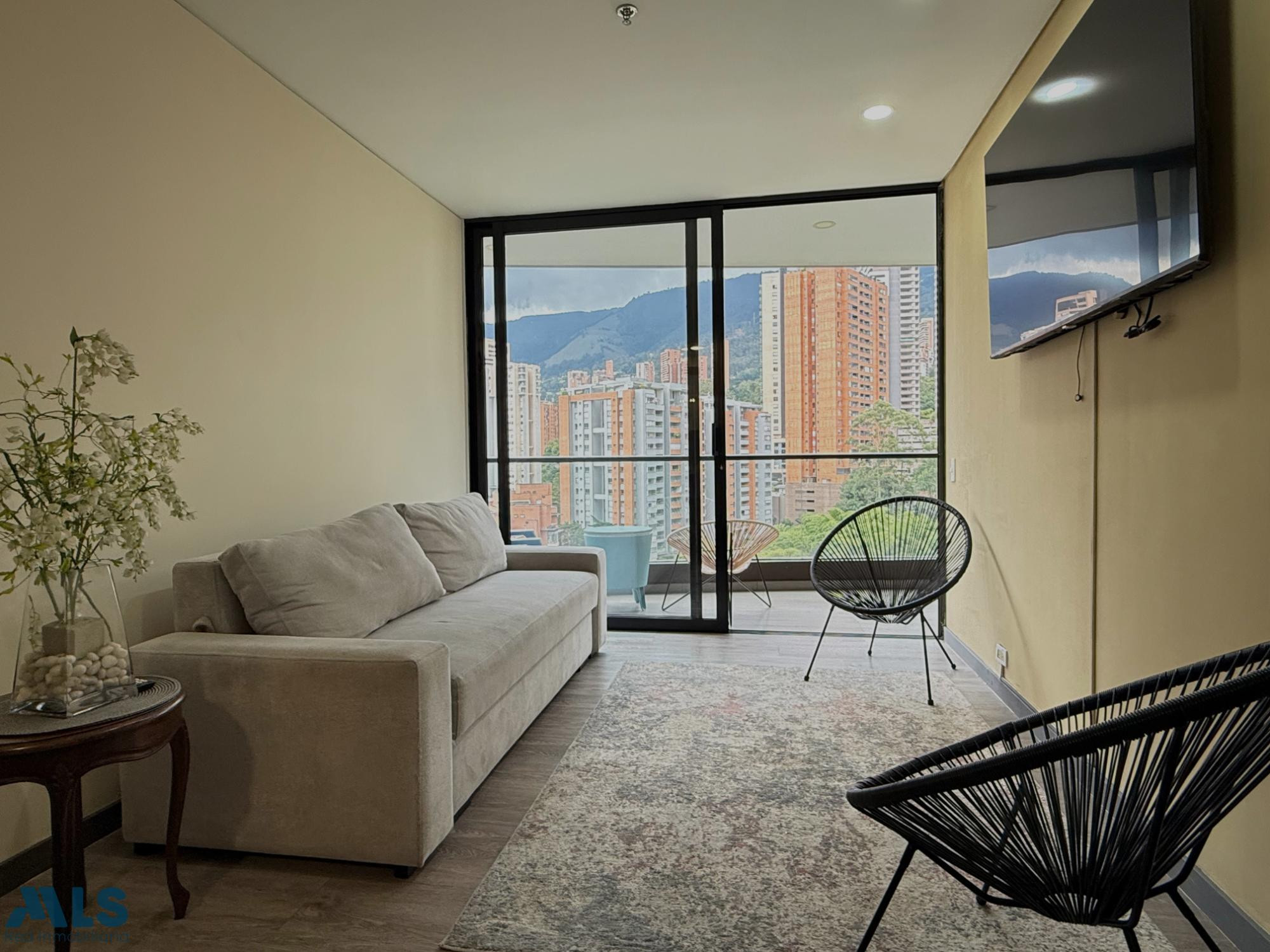 Excelente apartamento para inversión en rentas diaria medellin - los balsos no 1