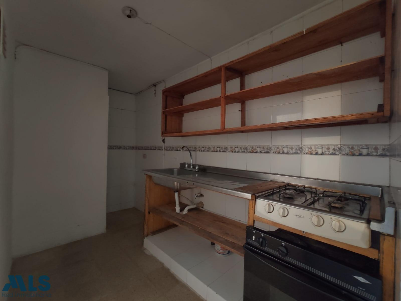 Casa de 4 niveles en venta Robledo La Campiña medellin - robledo