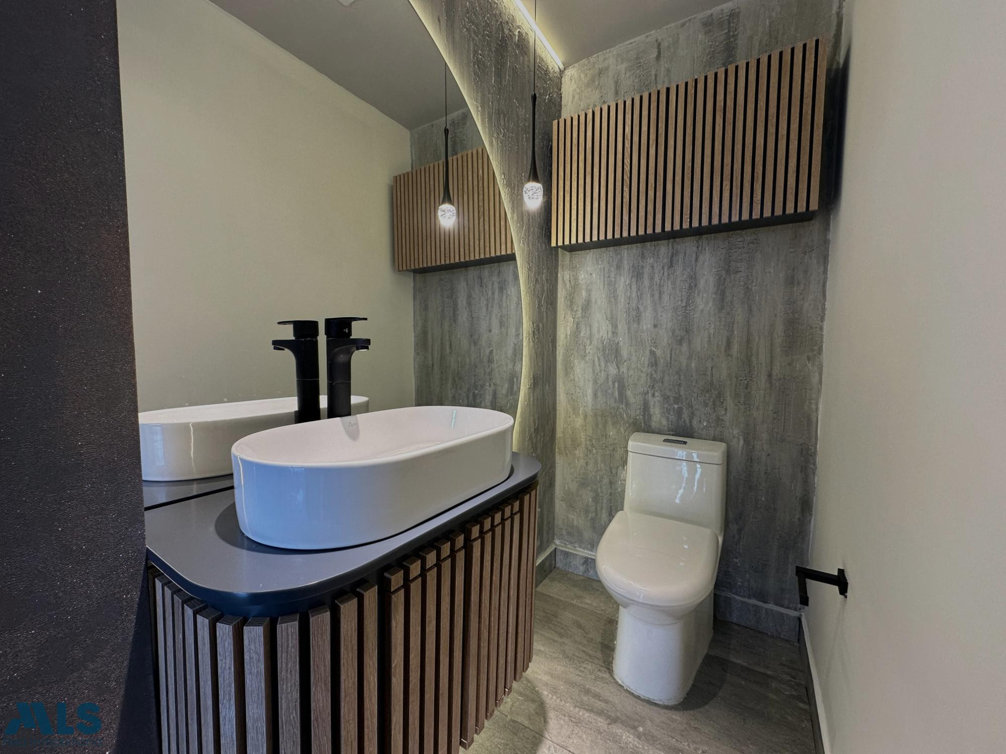 Hermosa vista y sector tranquilo en los parra medellin - loma de los parra