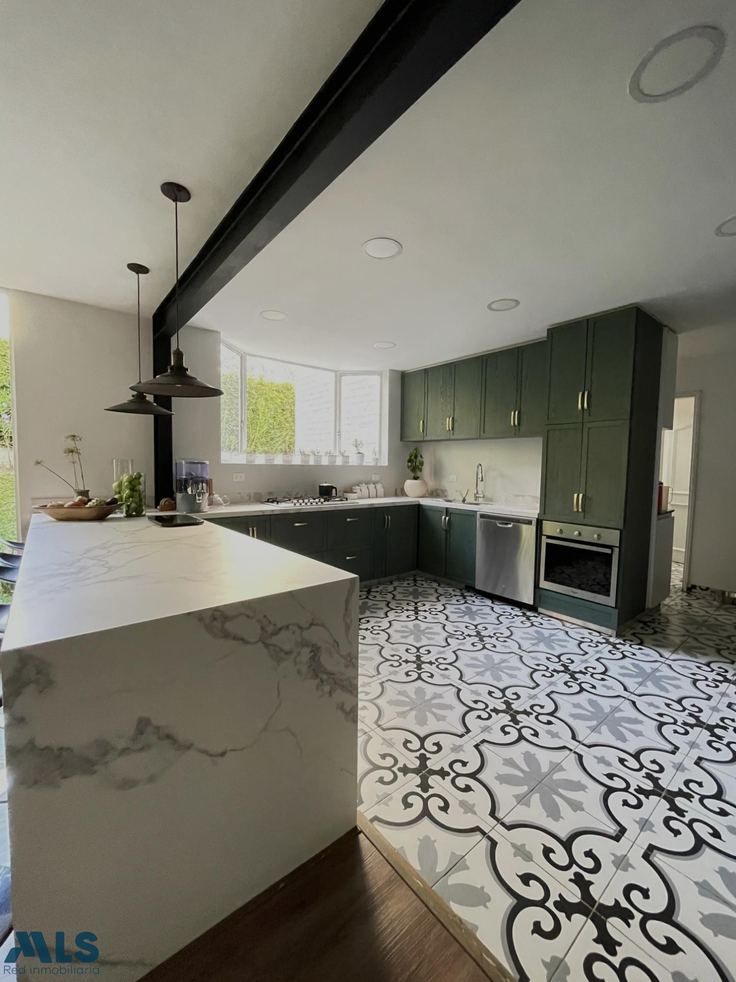 CASA REMODELADA, GRAN JARDIN,SAN LUCAS medellin - san lucas