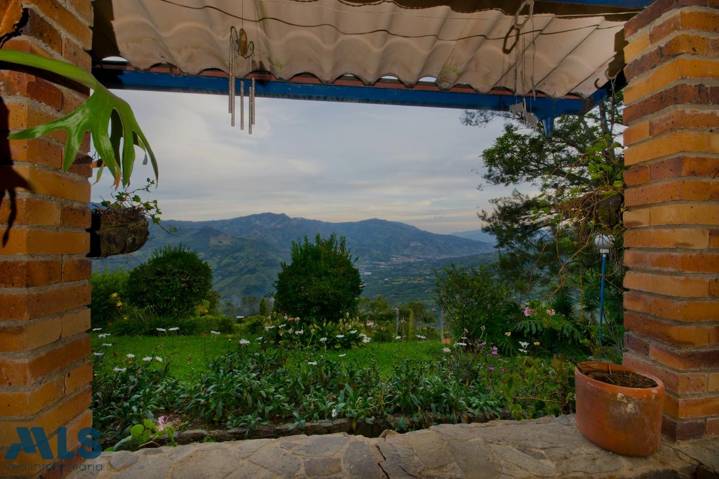 Hermoso lugar y finca autosuficiente para experimentar la vida en las montanas. girardota - v la holanda