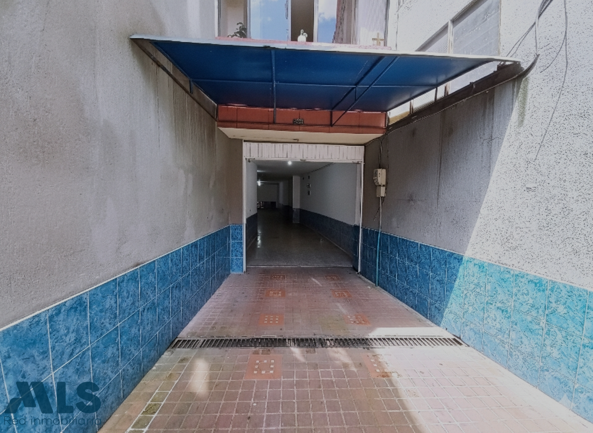 LOCAL COMERCIAL EN BELLO – 321 m² bello - prado