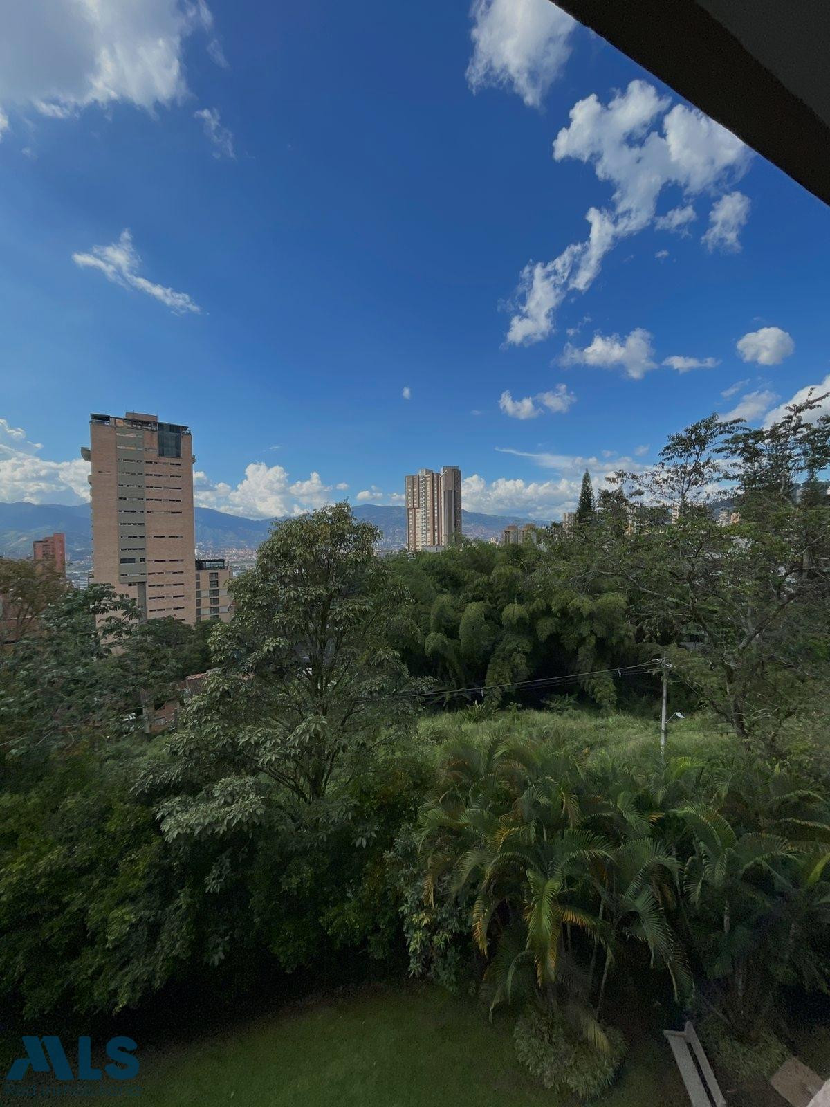 excelente ubicacion medellin - el tesoro