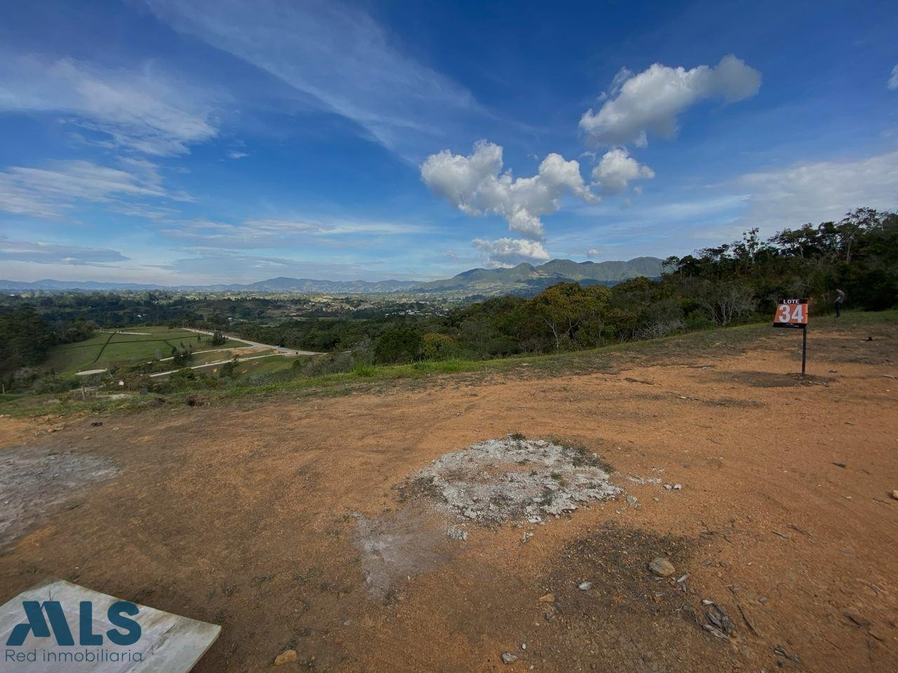 Lote hermoso y exclusivo en Llanogrande con 1.800 m² de bosque nativo. rionegro - v el capiro rionegro