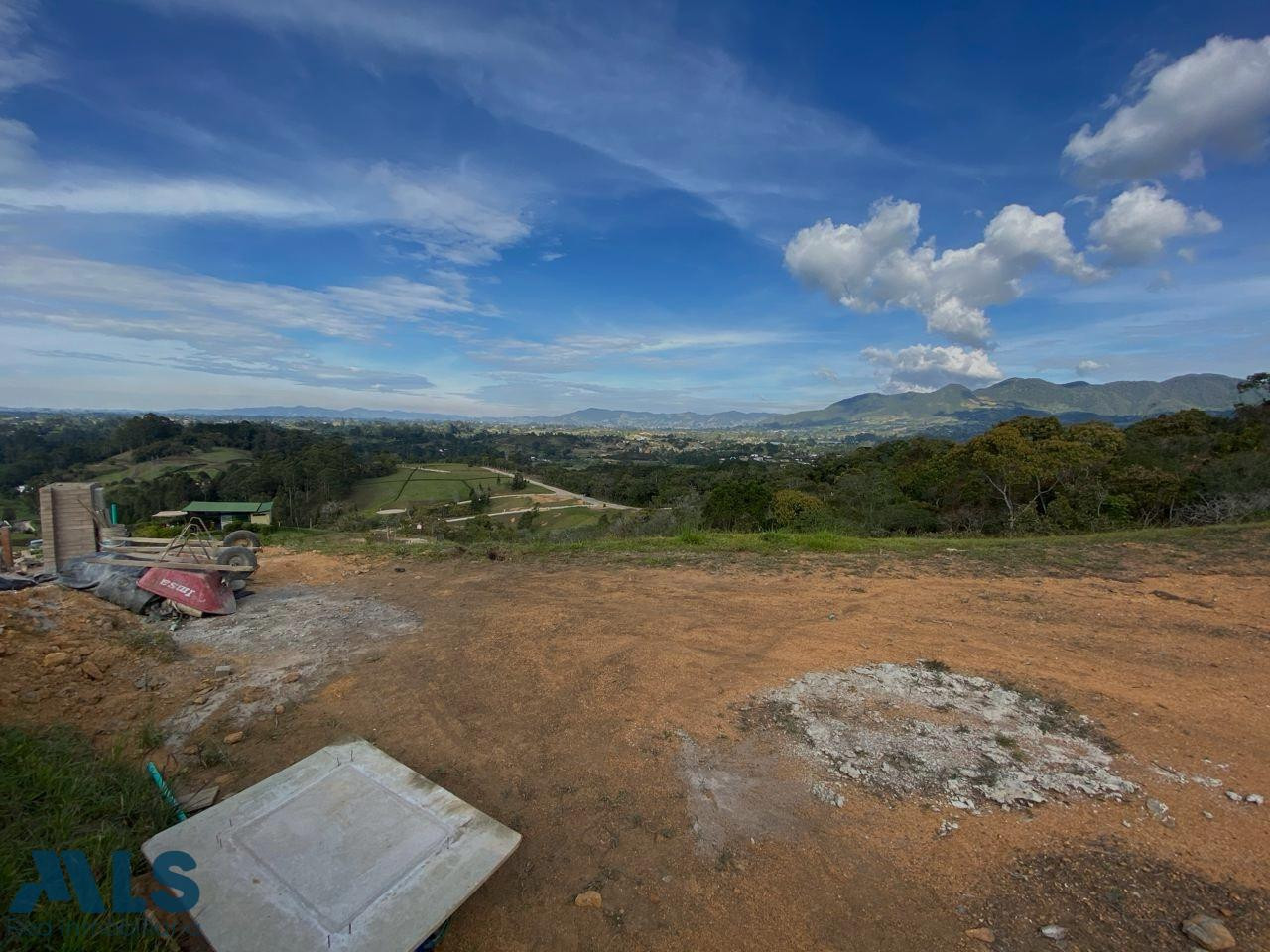 Lote hermoso y exclusivo en Llanogrande con 1.800 m² de bosque nativo. rionegro - v el capiro rionegro