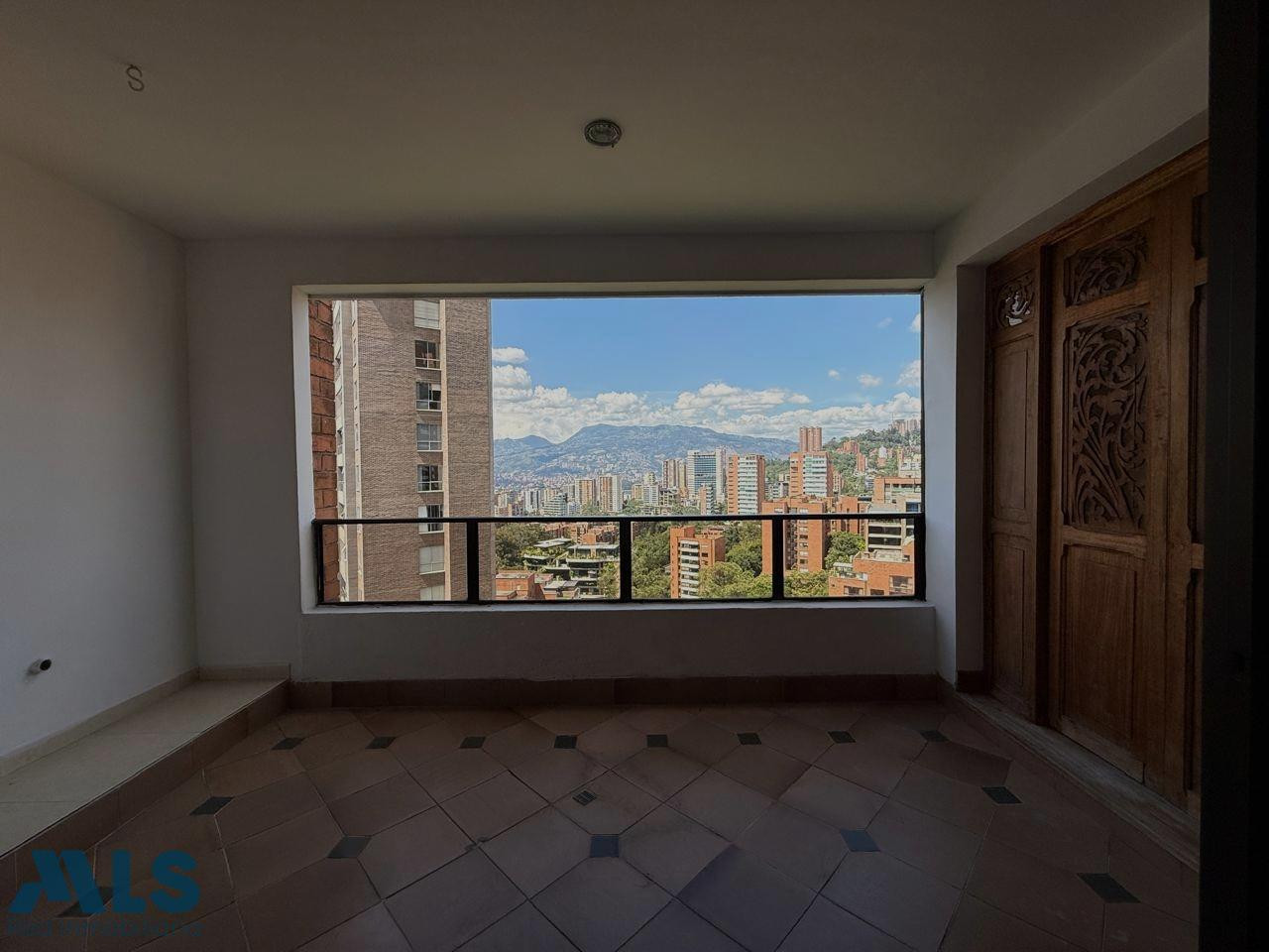 Amplio apartamento en venta en El Poblado, linda vista a la ciudad medellin - las santas