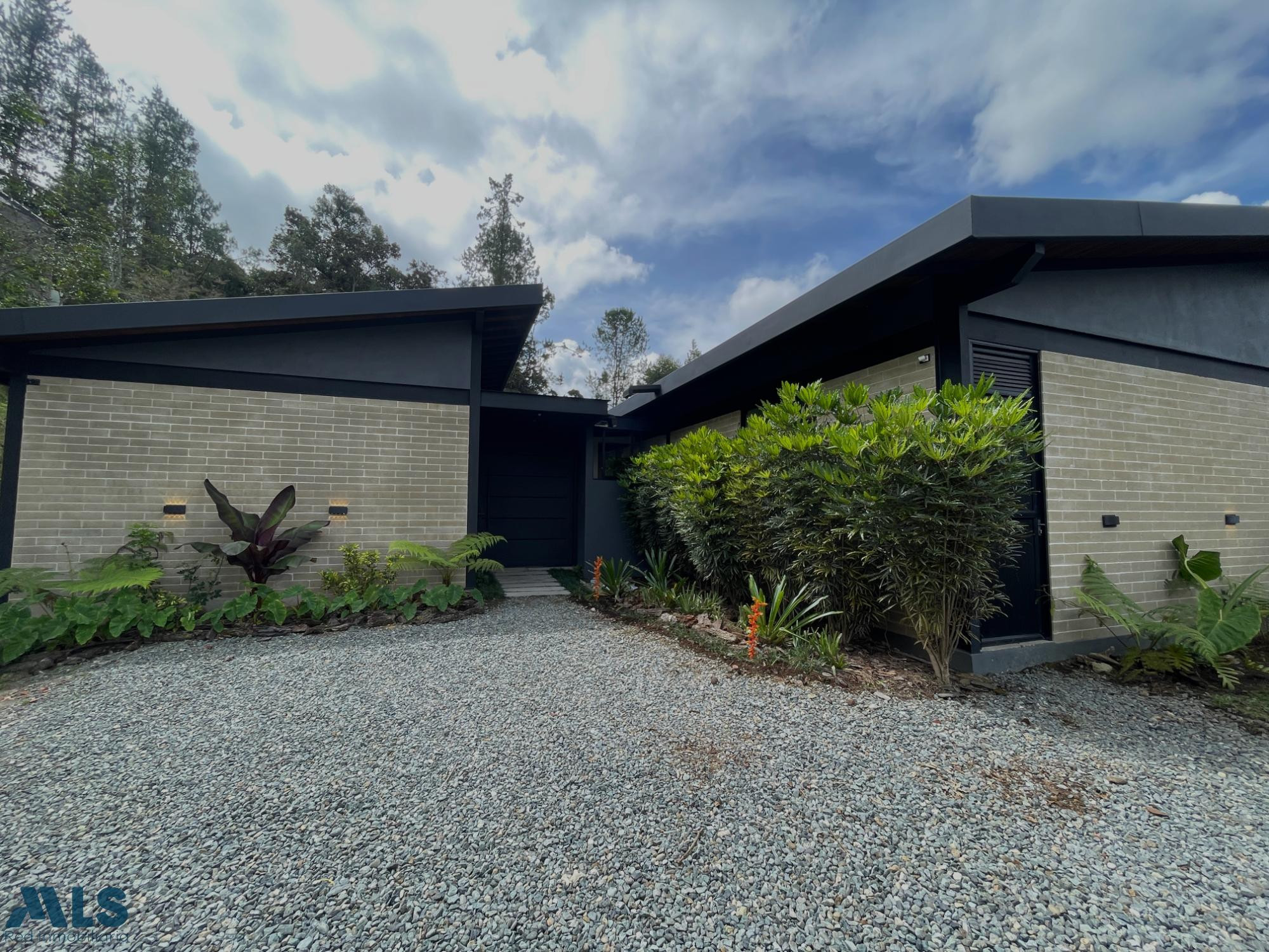 HERMOSA CASA DE UN SOLO NIVEL, EL RETIRO el-retiro - v pantanillo el retiro