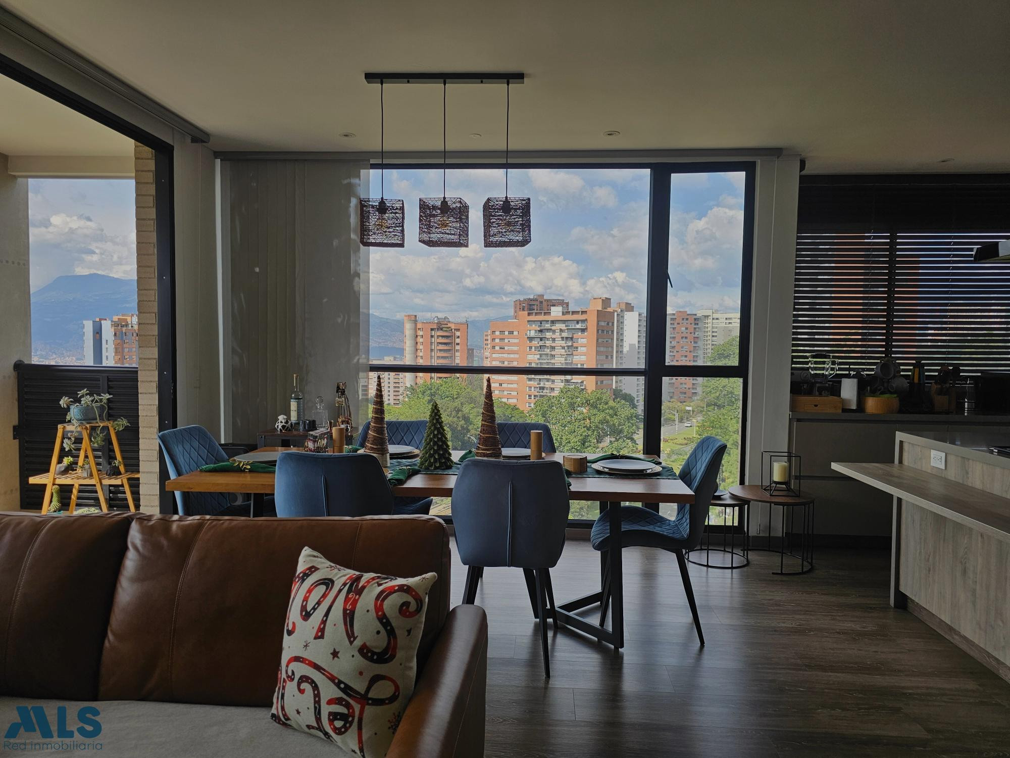 Exclusivo apartamento con hermosa vista a la ciudad medellin - los balsos no 1