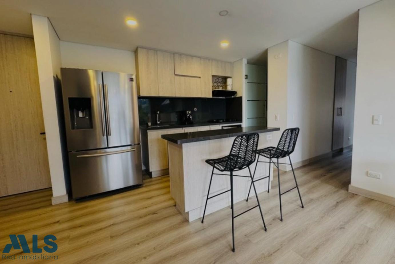 Venta de apartamento con amplia terraza en la loma de las Brujas parte baja envigado - loma de las brujas