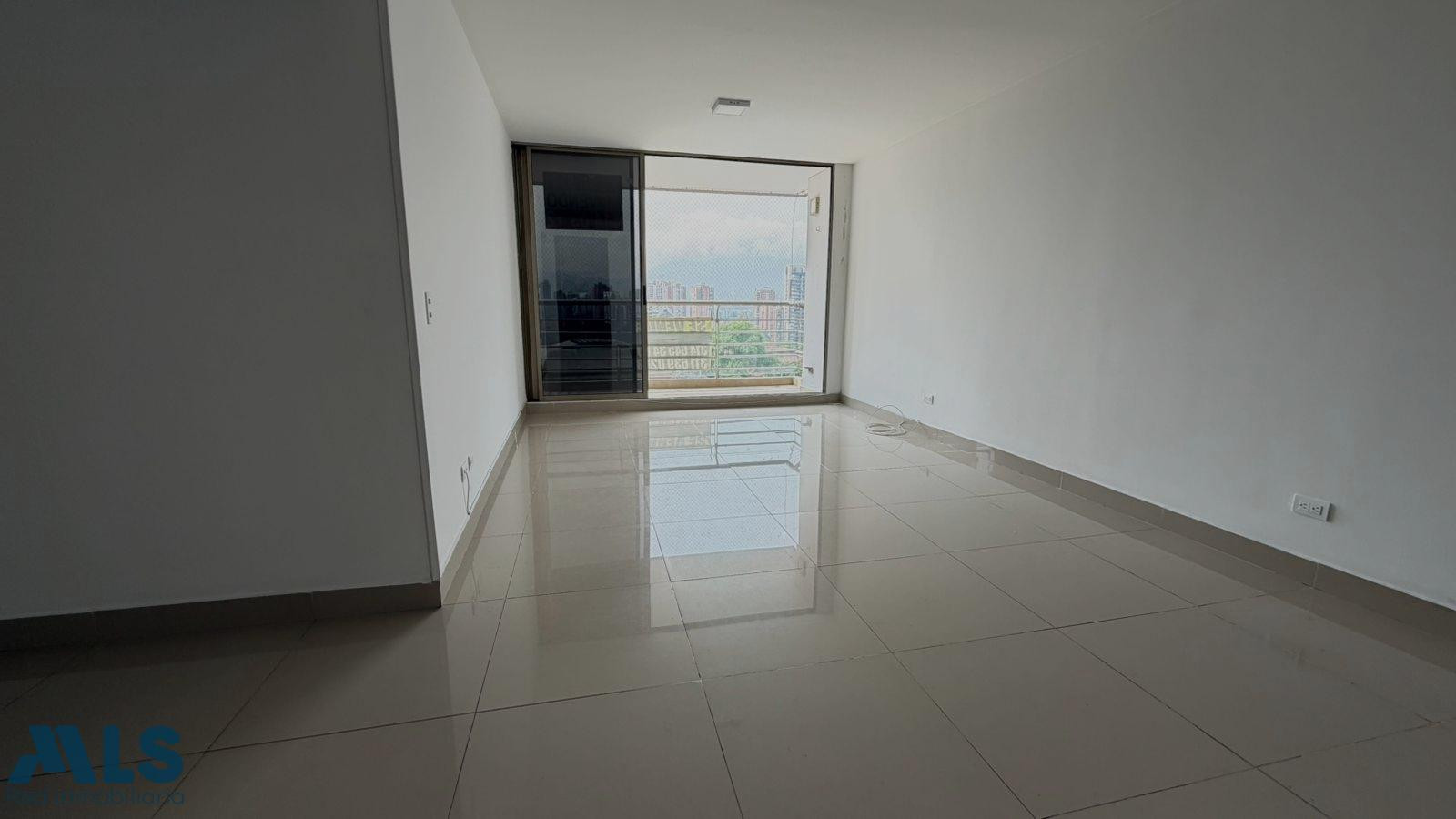 APARTAMENTO A UNOS PASOS DEL CENTRO COMERCIAL SANTAFE medellin - oviedo