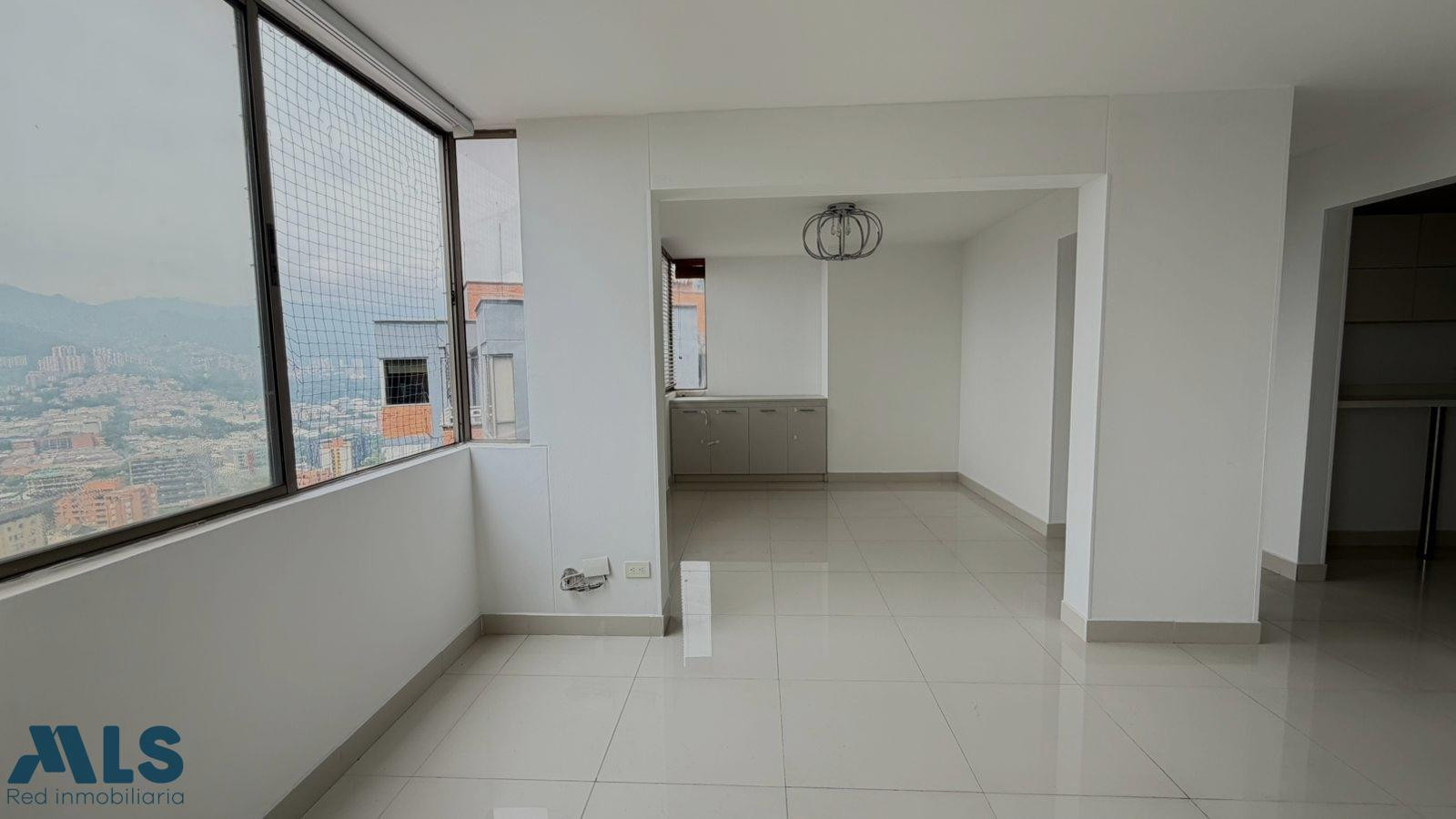 PENTHAUSE A PASOS DEL CENTRO COMERCIAL SANTAFE medellin - oviedo