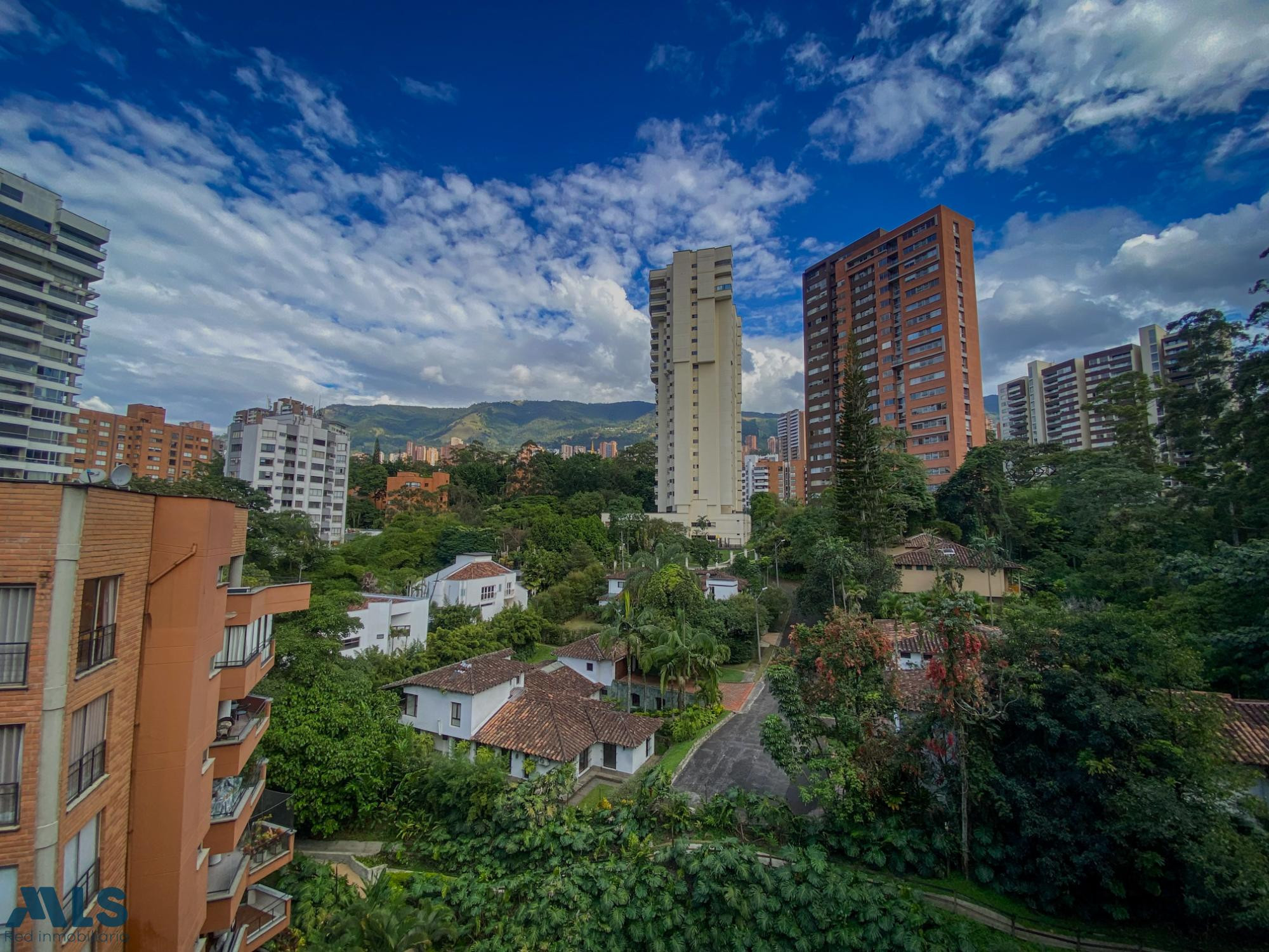 APARTAMENTO TRANQUILO Y AMPLIO EN MILLA DE ORO medellin - milla de oro