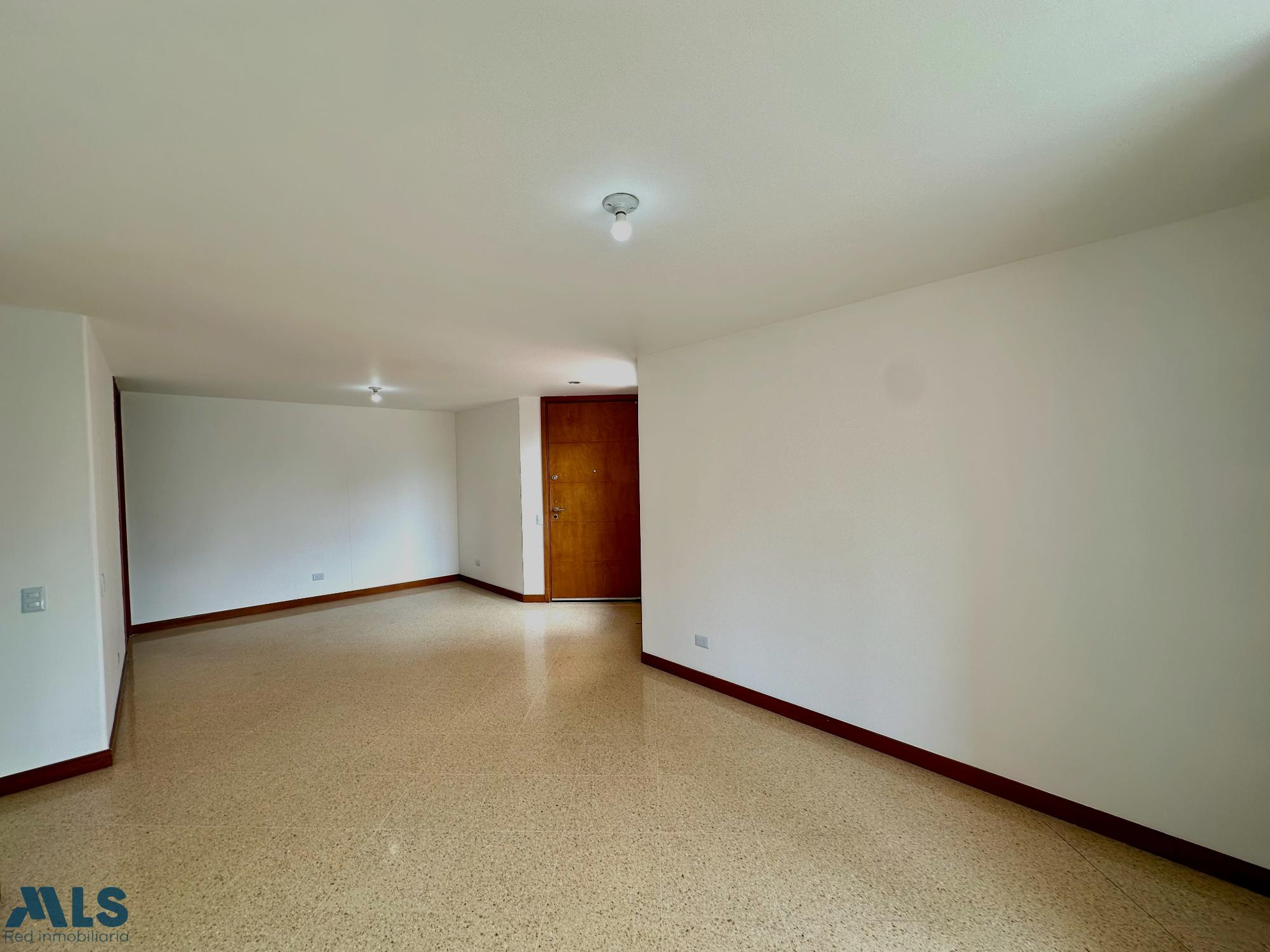 APTO LAURELES PORTERIA 24 HORAS medellin - nogal