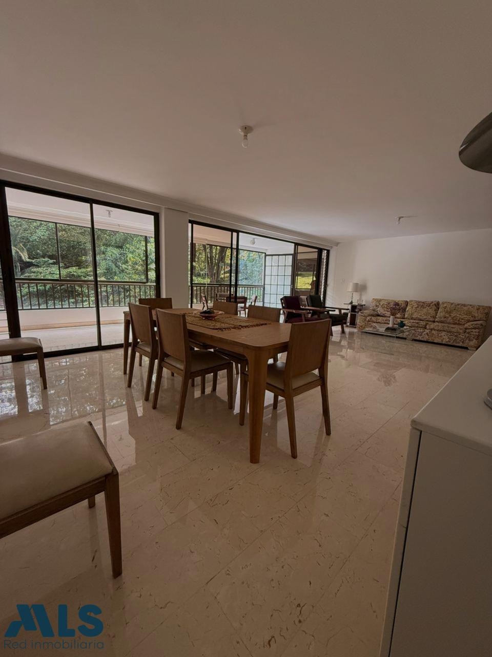 HERMOSO APARTAMENTO EN EL POBLADO SECTOR TRANQUILO medellin - la florida