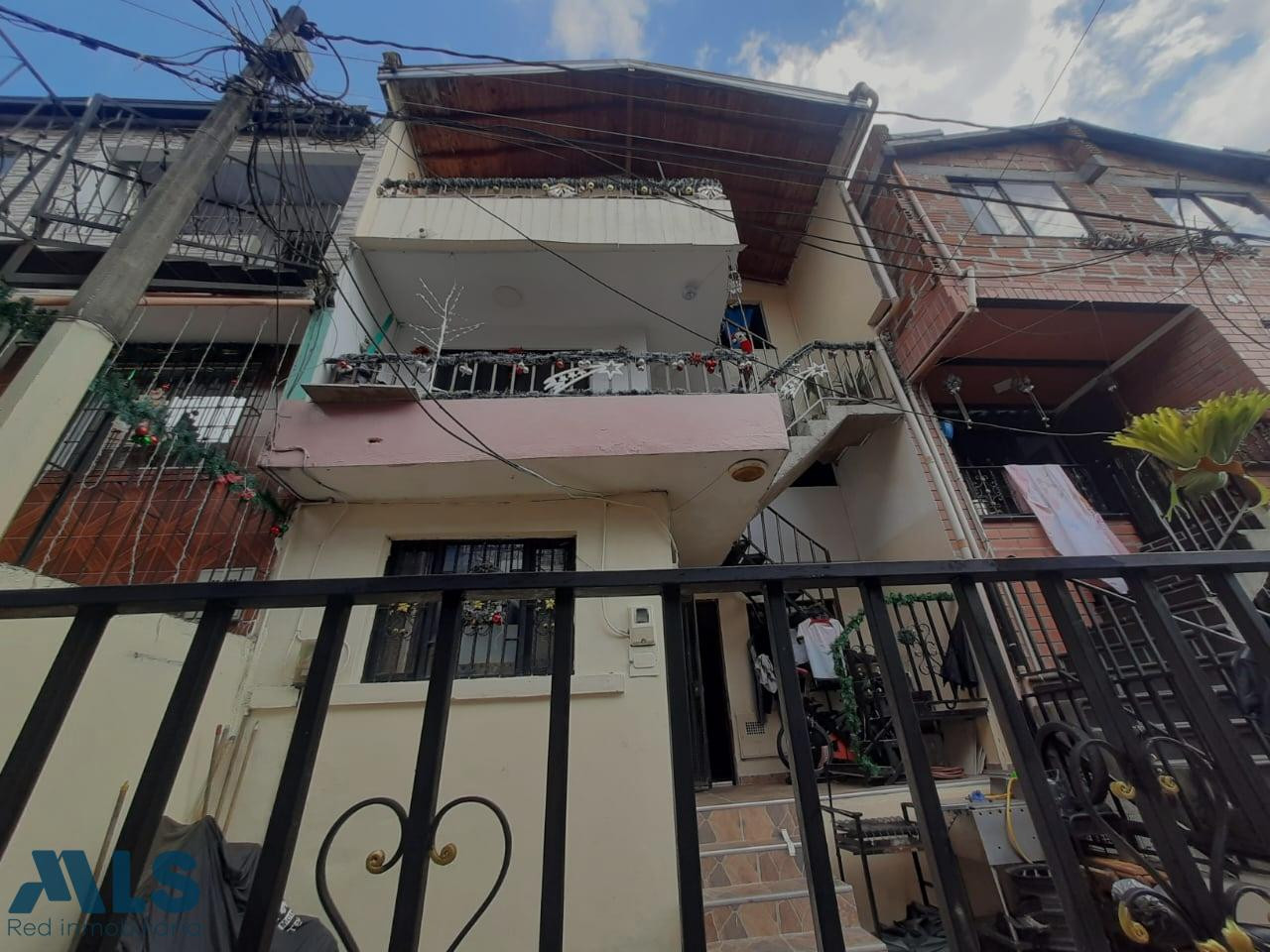 Excelente oportunidad de adquisición de vivienda medellin - doce de octubre no 1