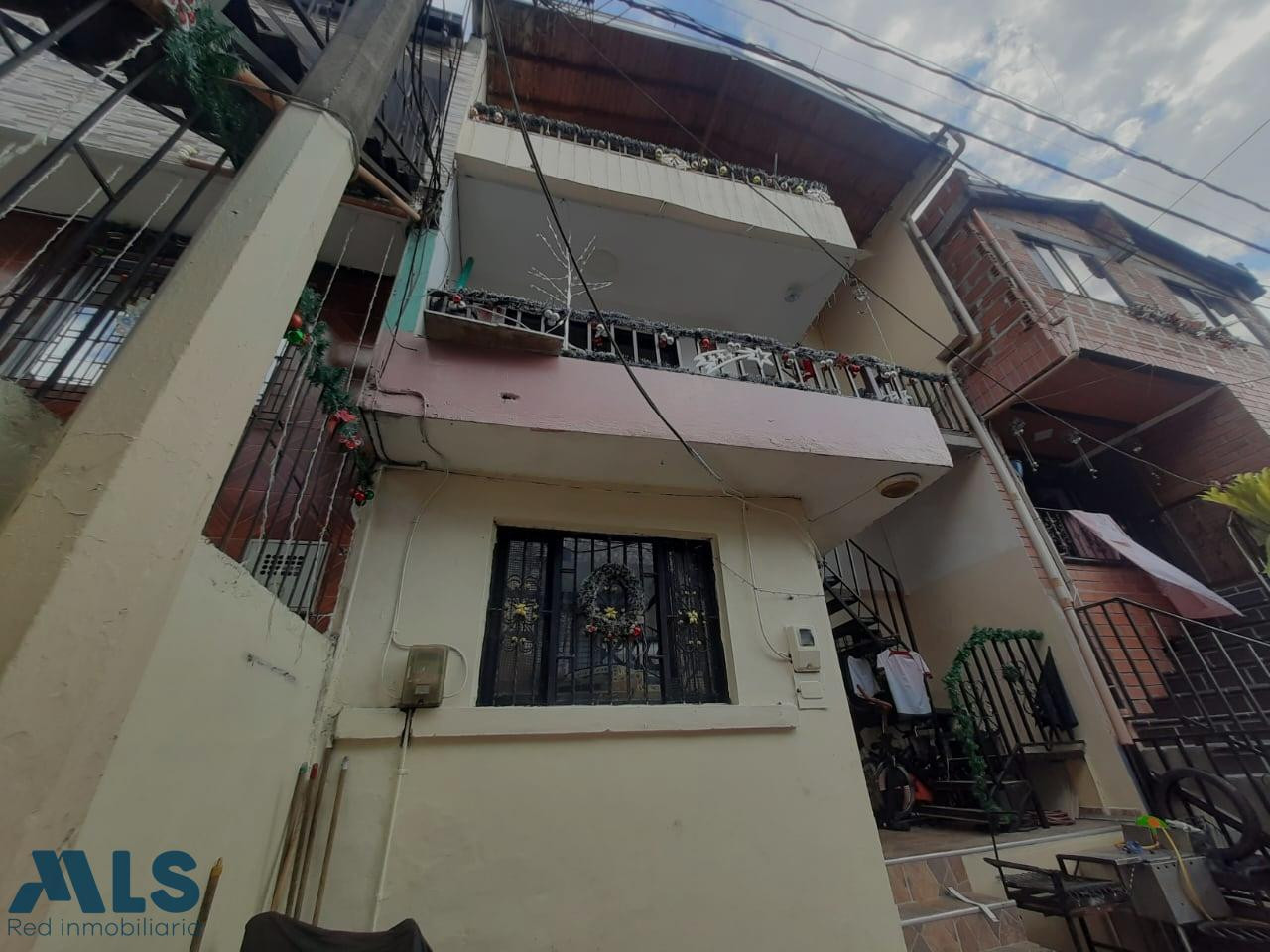 Excelente oportunidad de adquisición de vivienda medellin - doce de octubre no 1
