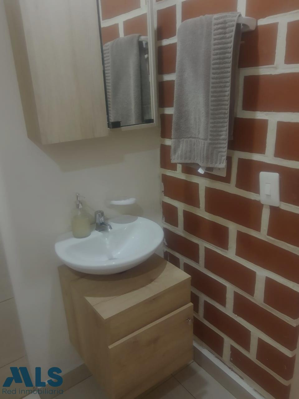 Apartamento iluminado. medellin - robledo