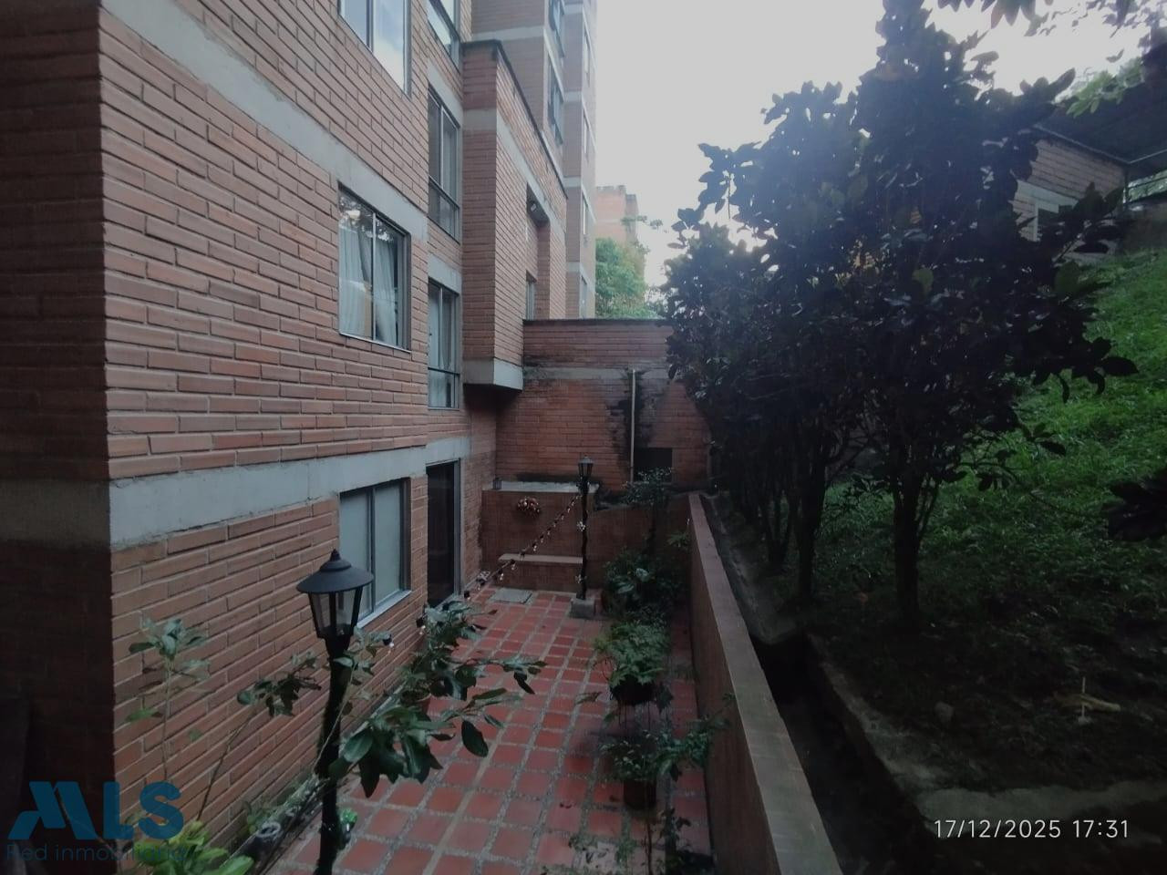 Acogedor Apartamento en Calasanz. medellin - calasanz parte alta