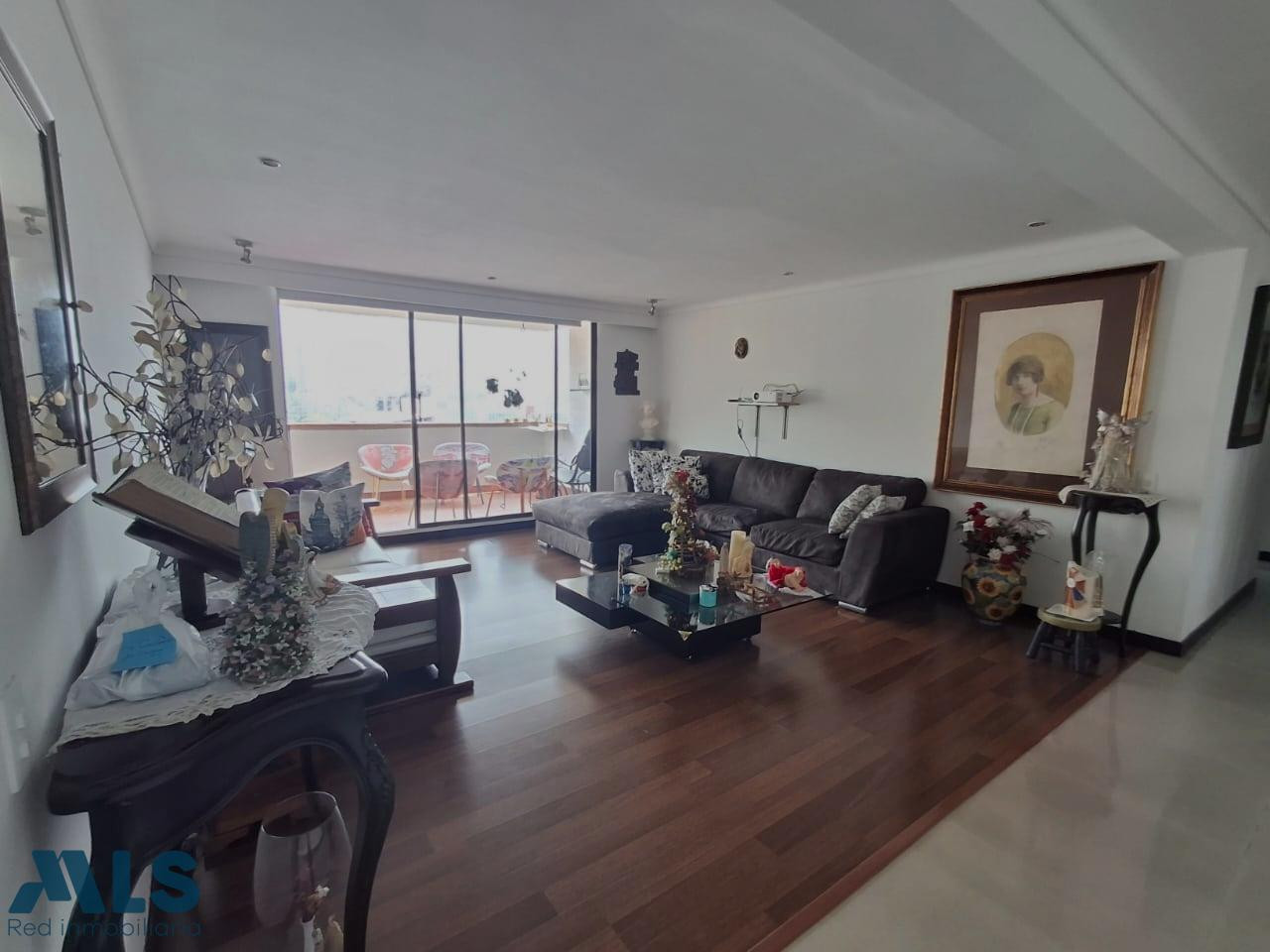 Super buen apartamento para remodelar con muy buenos espacios medellin - las palmas
