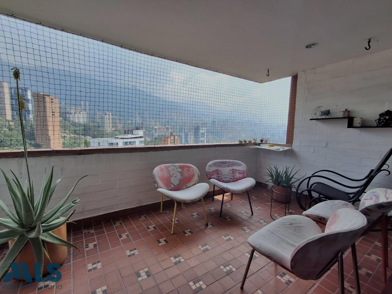 Super buen apartamento para remodelar con muy buenos espacios medellin - las palmas