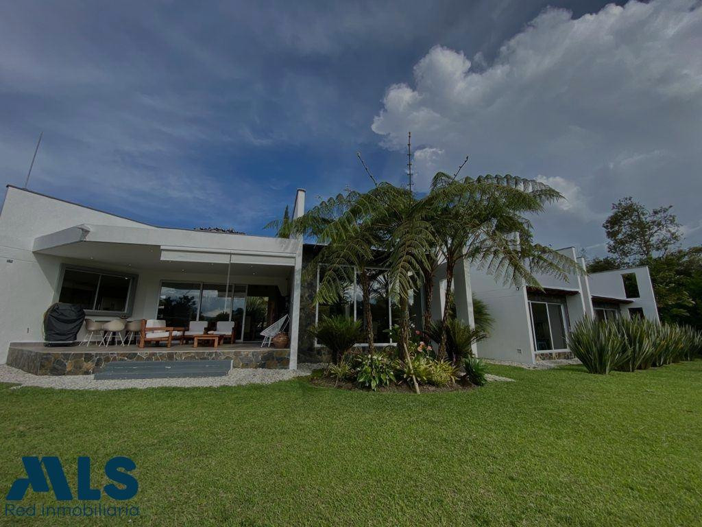 HERMOSA CASA DE UN SOLO NIVEL EN LLANOGRANDE! rionegro - v llanogrande