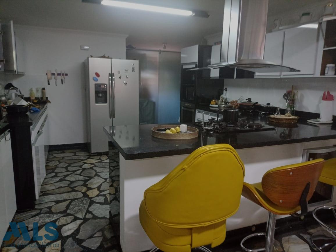 Tradicional apto 200m2 en El Poblado medellin - las lomas no 1