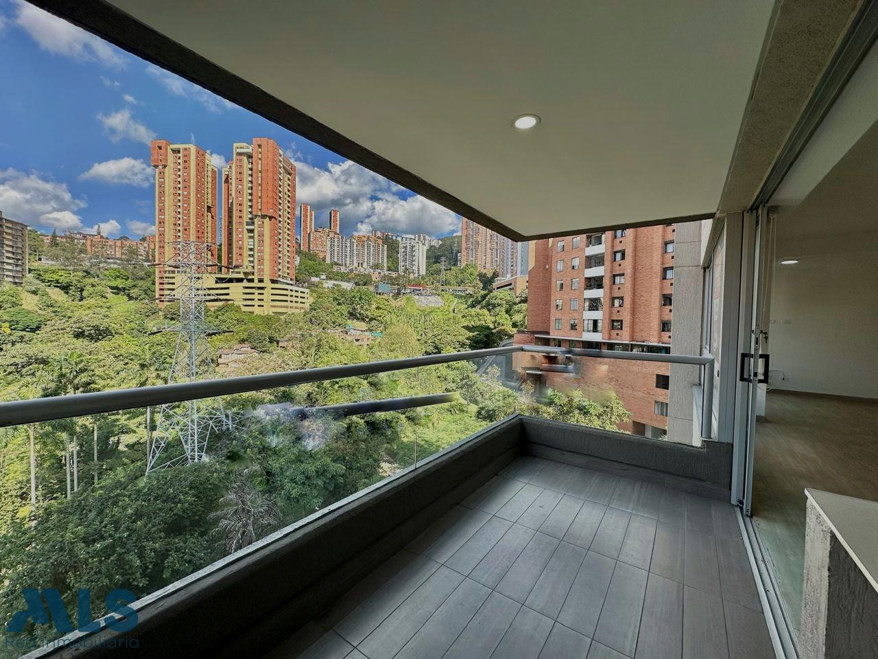 Diseño, amplitud y una vista que lo es todo. medellin - loma de san julian