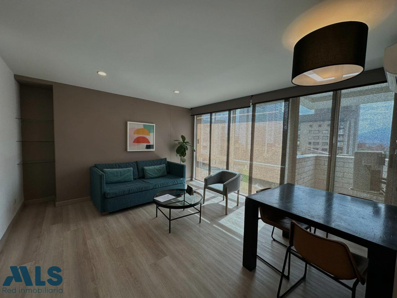 El privilegio de vivir o invertir con servicios de hotel. medellin - oviedo