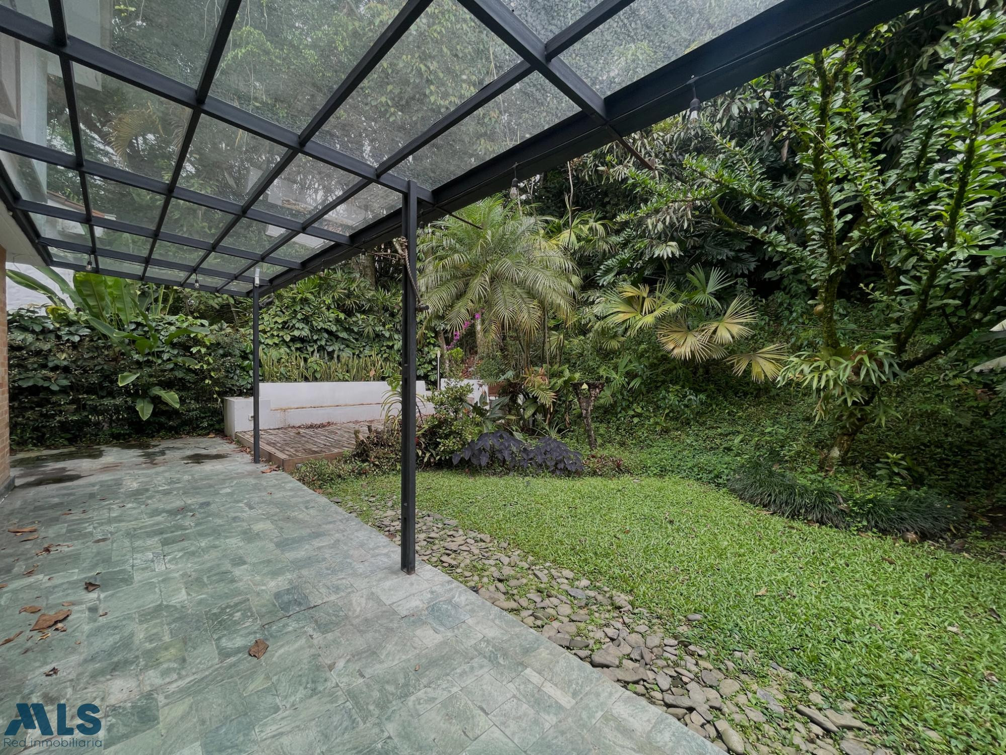 CASA UNIFAMILIAR EN VENTA EN LOMA BENEDICTINOS ENVIGADO envigado - loma de benedictinos