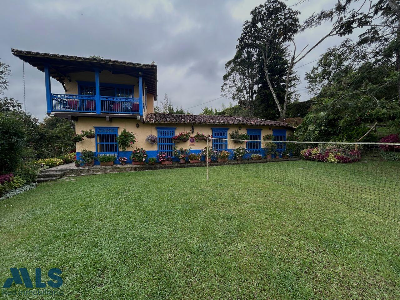 HERMOSA CASA FINCA EN VENTA rionegro - v las cuchillas
