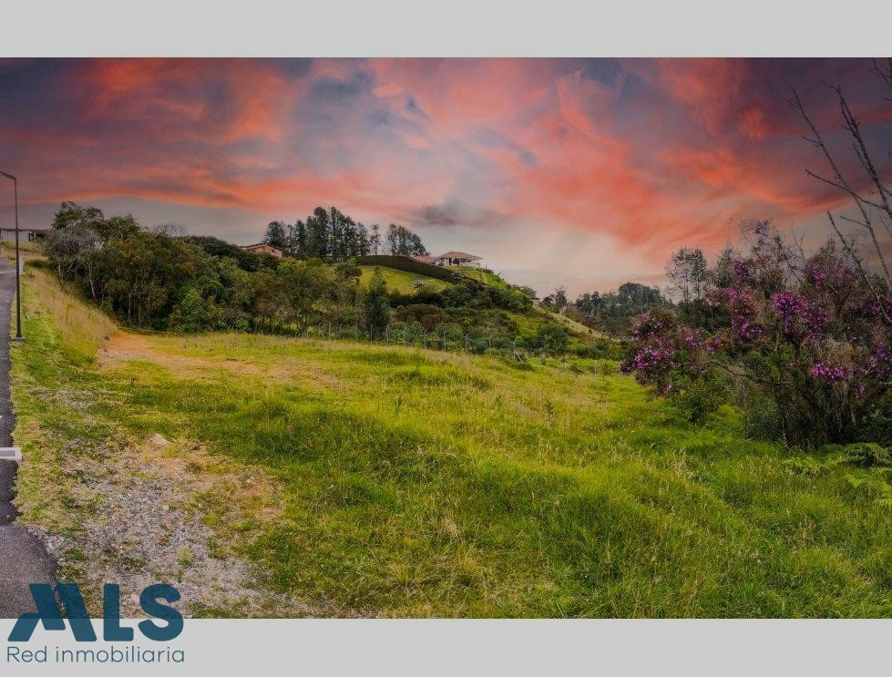 EL LOTE IDEAL PARA TU NUEVO HOGAR envigado - alto de las palmas