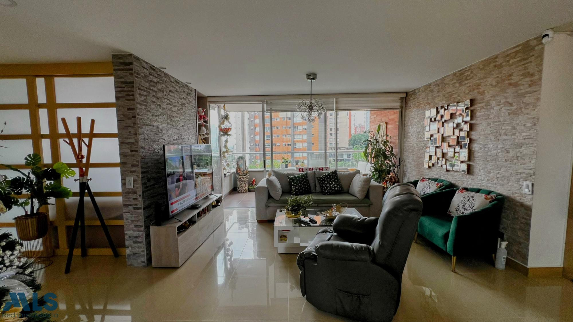 APARTAMENTO EN EXCLUSIVO SECTOR DEL POBLADO medellin - santa maria de los angeles