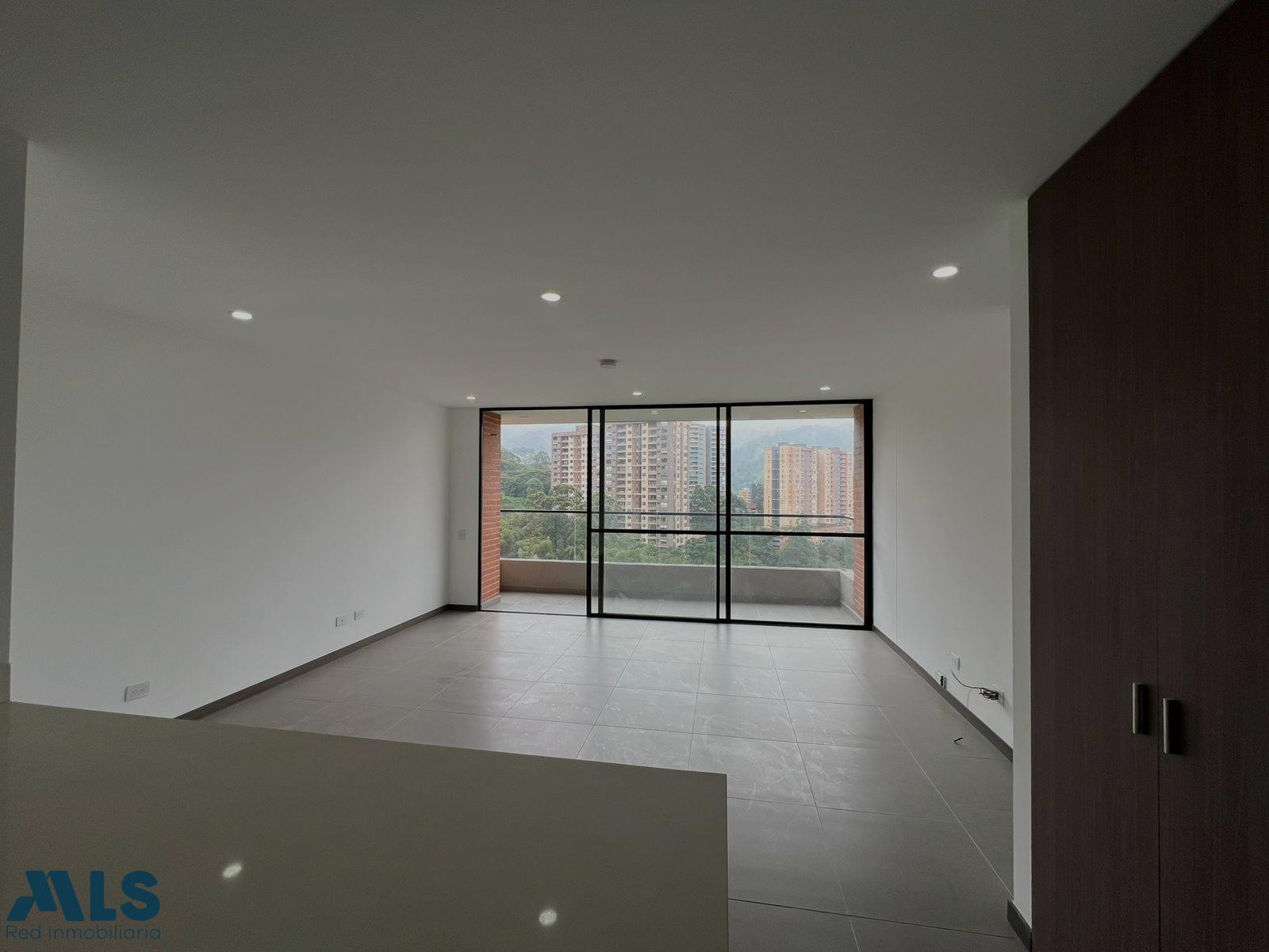 Apartamento para entrega inmediata, con excelente precio en unidad familiar. envigado - loma del escobero