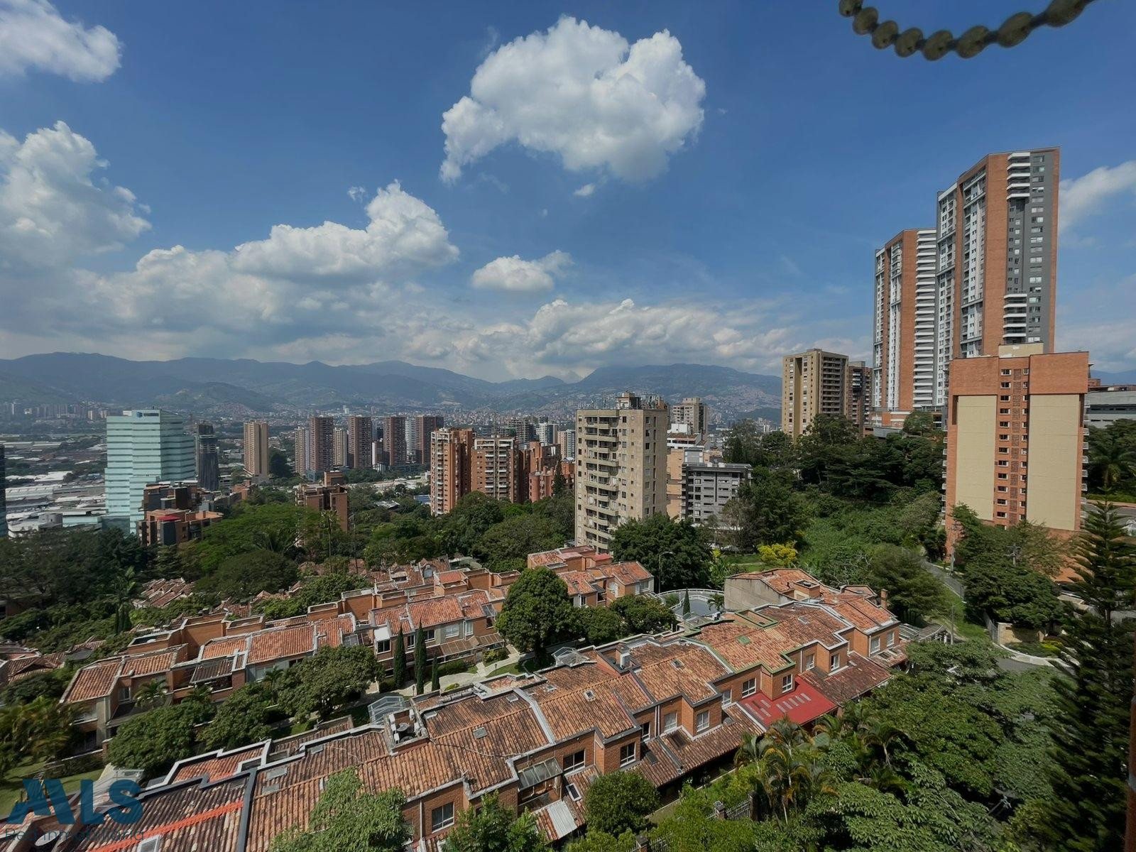 VENTA APARTAMENTO LOMA DE CASTROPOL medellin - castropol