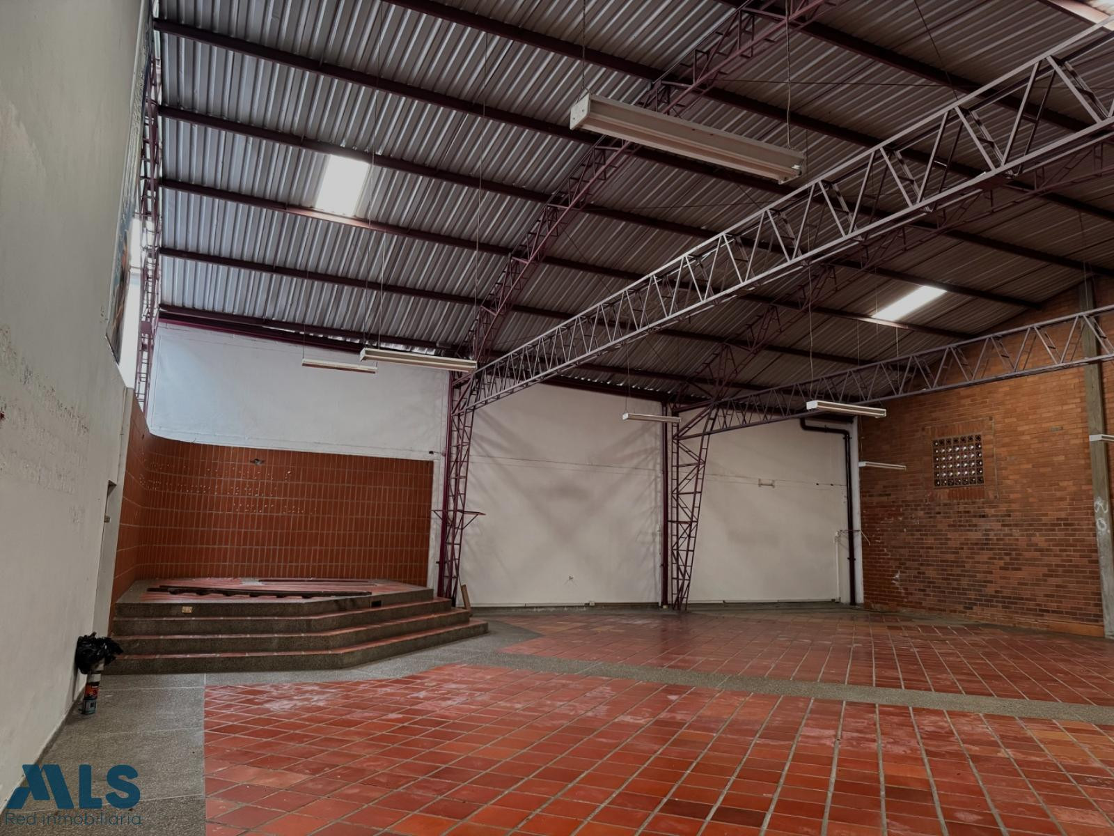 Venta de iglesia en el Occidente sector Villa Flora medellin - villa flora