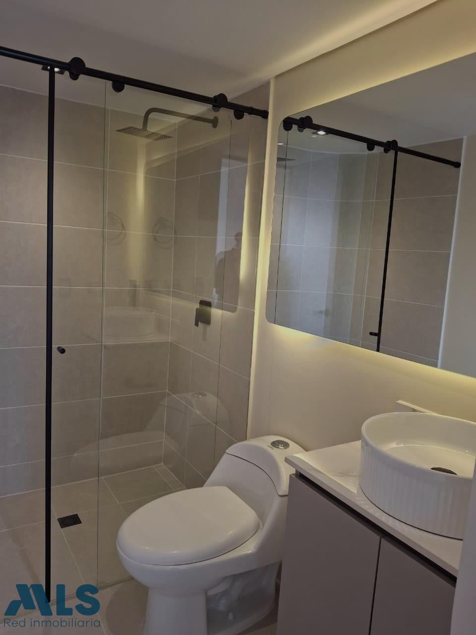 Apartaestudio remodelado para estrenar medellin - loma de san julian