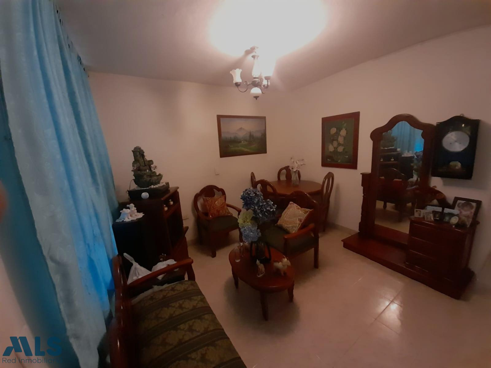 CASA + APARTAESTUDIO EN GUAYABAL - CRISTO REY medellin - cristo rey