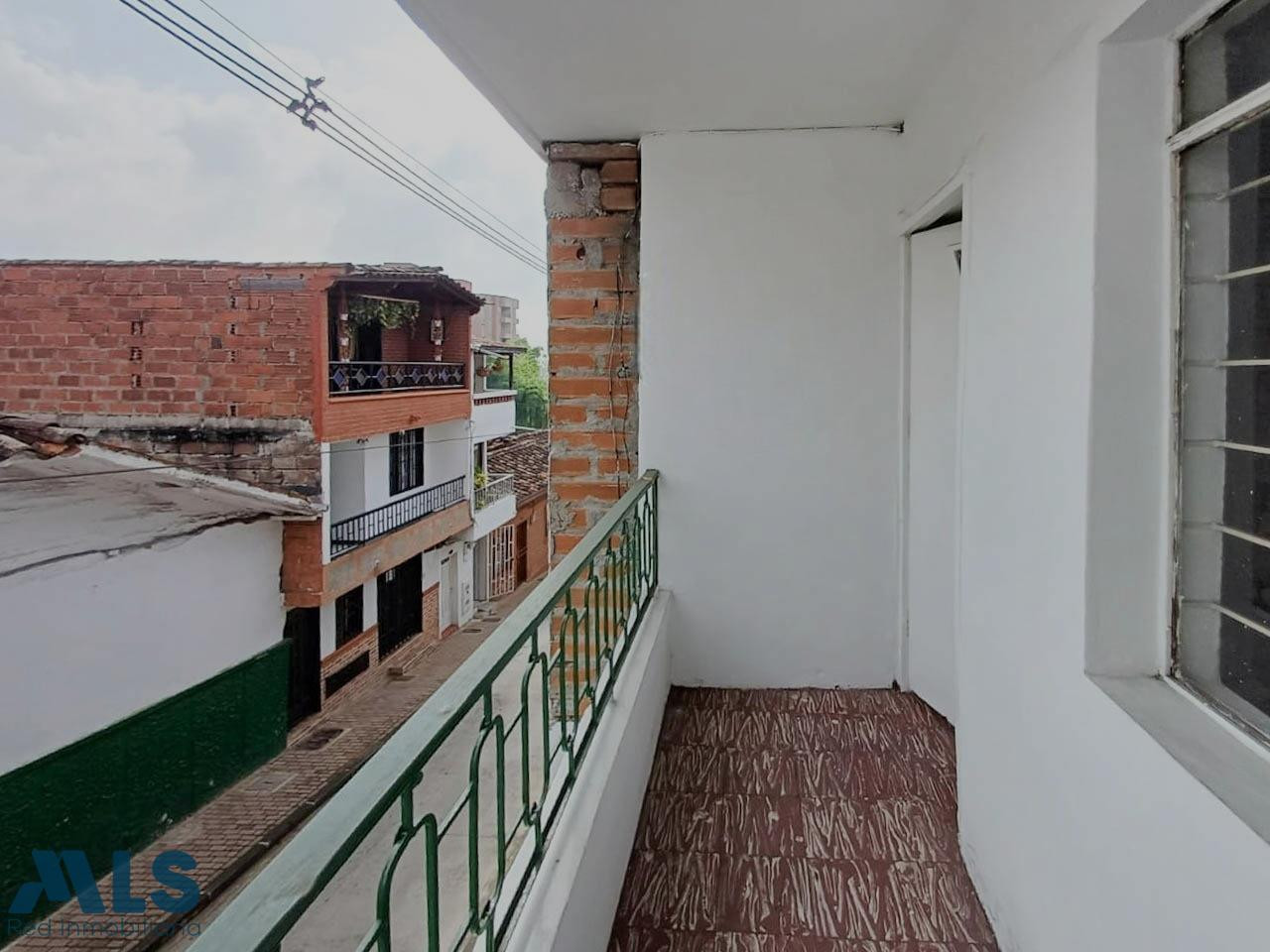 CASA POR INVERSION PARA LA VENTA EN LA ESTRELLA la-estrella - centro