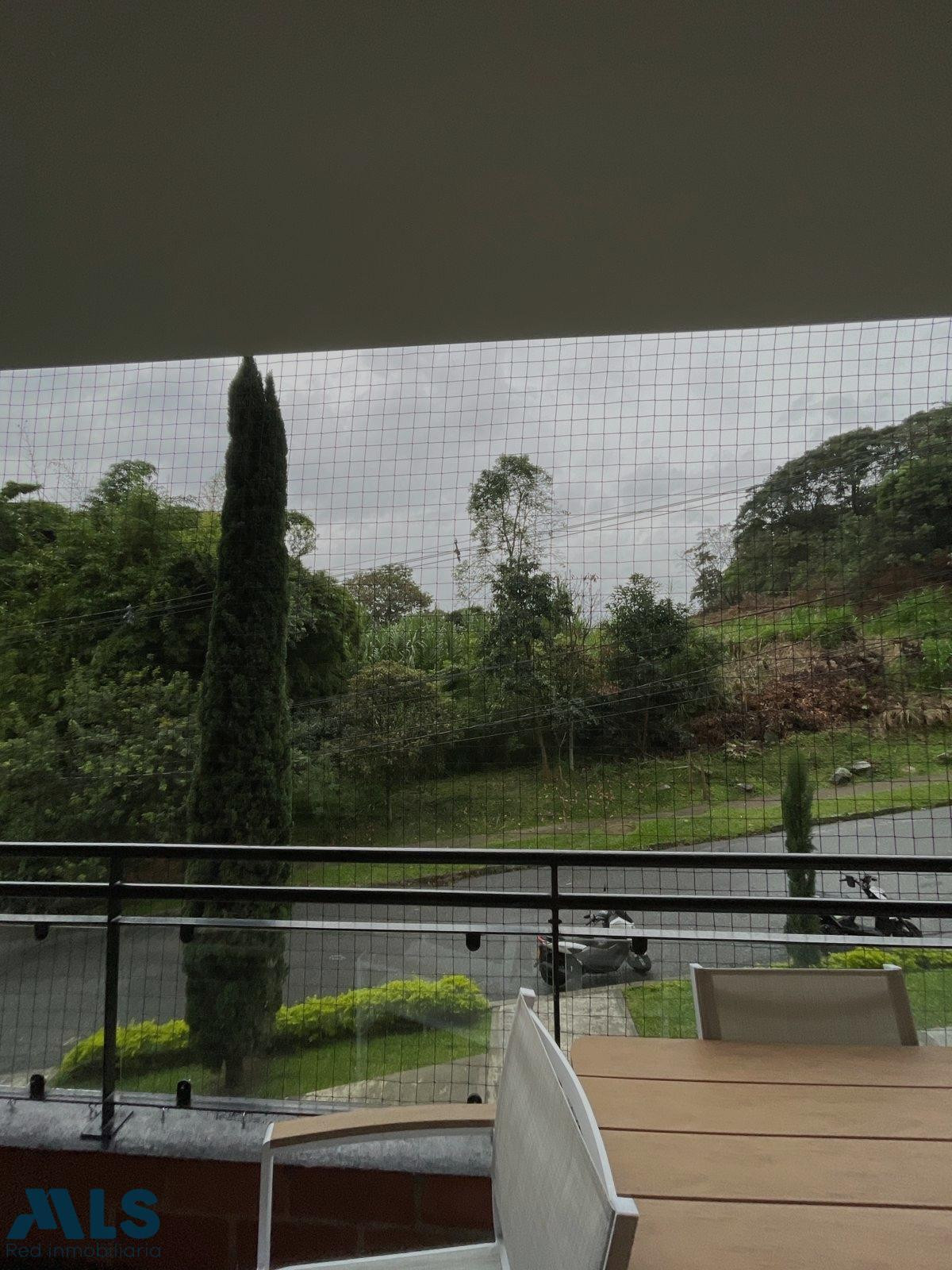 Hermoso apartamento de 4 habitaciones, ideal para familias grandes, hermosos espacios medellin - castropol