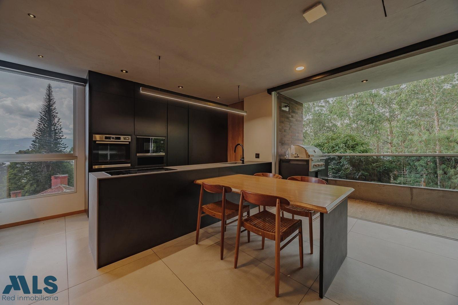 EXCLUSIVO APARTAESTUDIO EN VENTA EN POBLADO medellin - loma cola del zorro