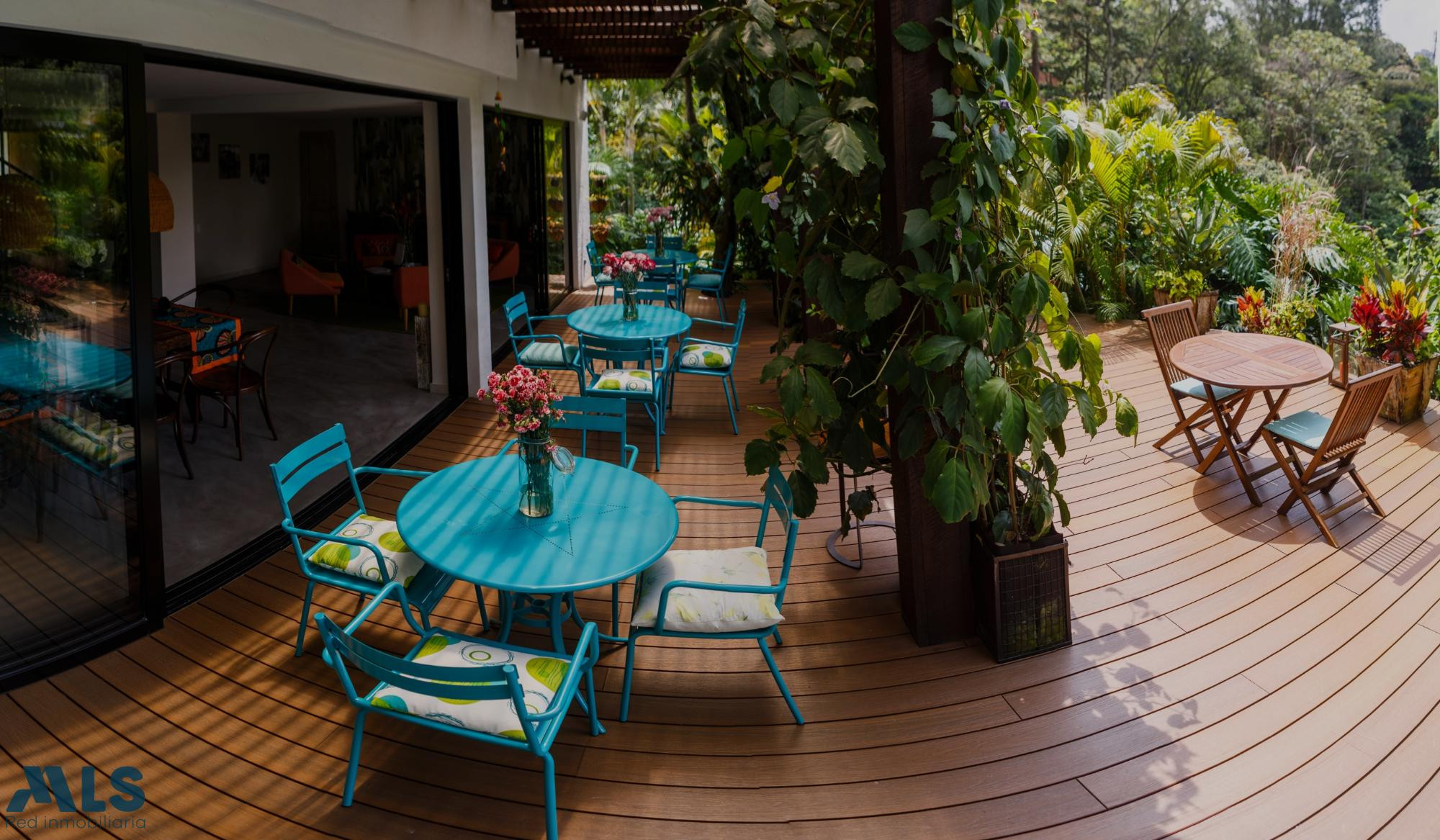 Hotel boutique exclusivo en Provenza: naturaleza, diseño y rentabilidad. medellin - provenza