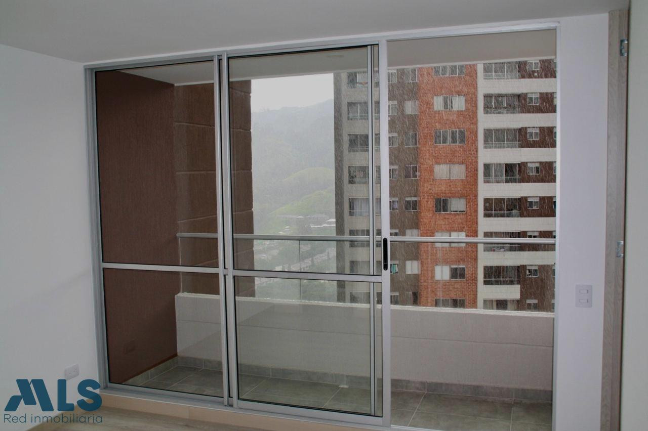 Apartamento en piso alto con vista y ubicación estratégica sabaneta - las vegas