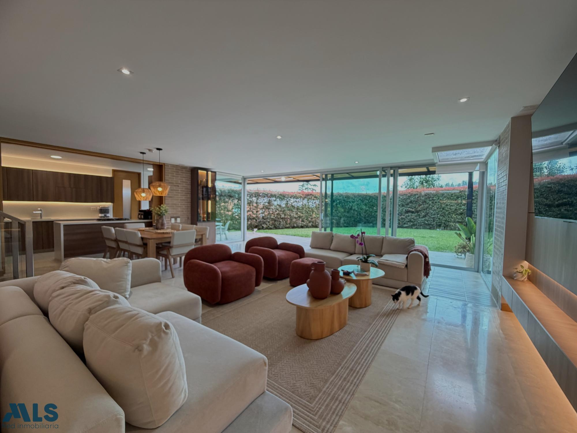 ESPECTACULAR CASA EN VENTA EN EL ALTO DE LAS PALMAS EN ENVIGADO envigado - alto de las palmas