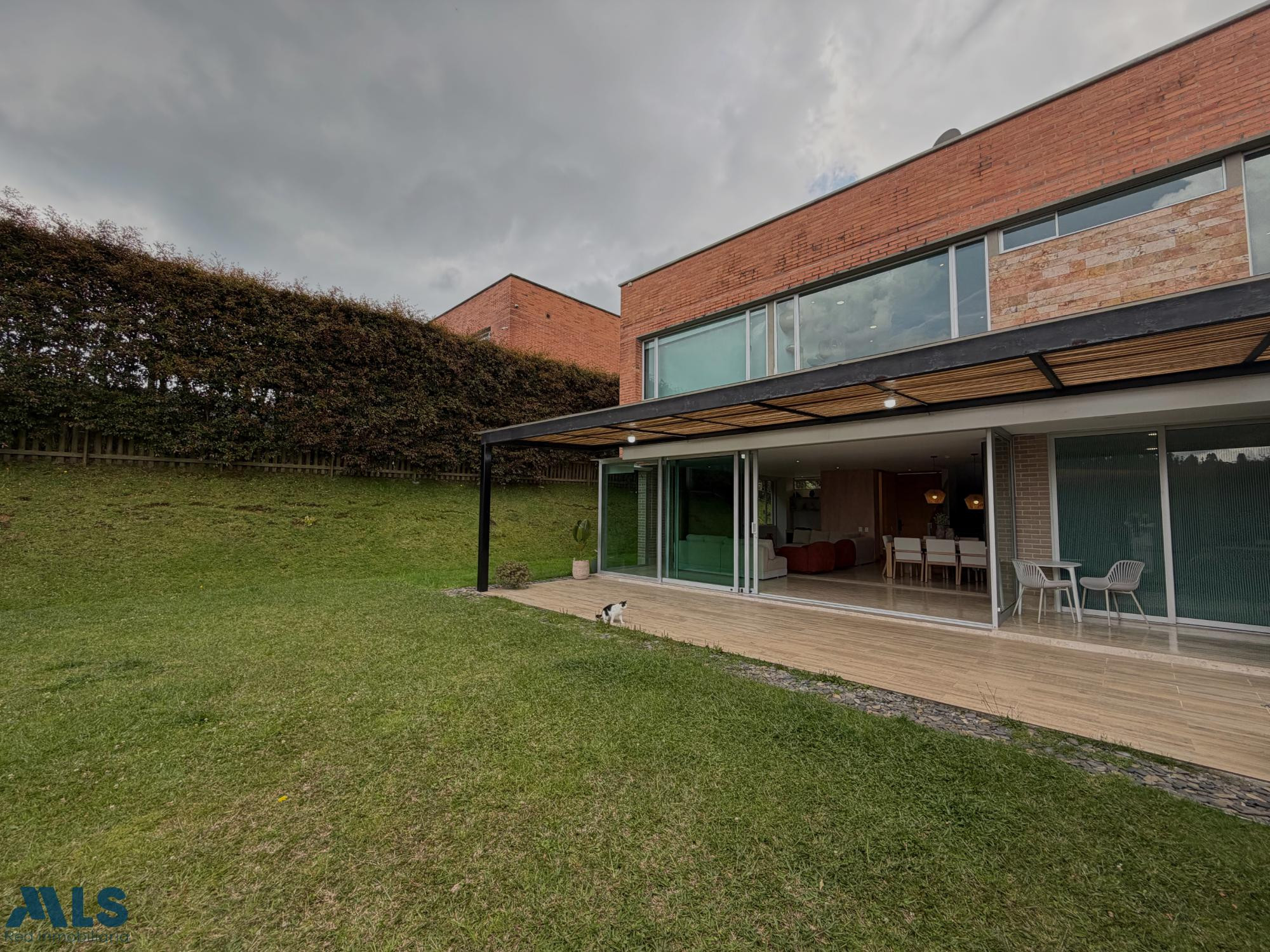 ESPECTACULAR CASA EN VENTA EN EL ALTO DE LAS PALMAS EN ENVIGADO envigado - alto de las palmas