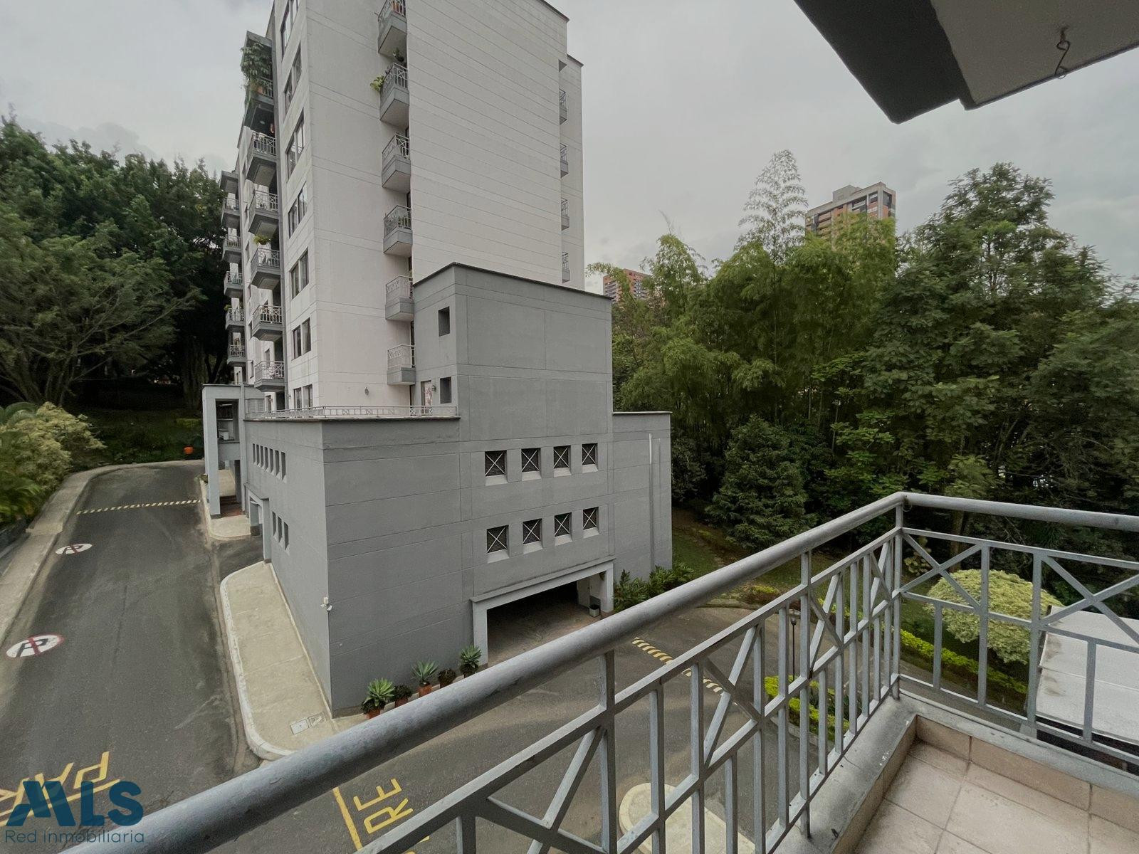 APARTAMENTO EN VENTA PARA REMODELAR EXCELENTE UBICACIÓN EN EL POBLADO medellin - la visitacion