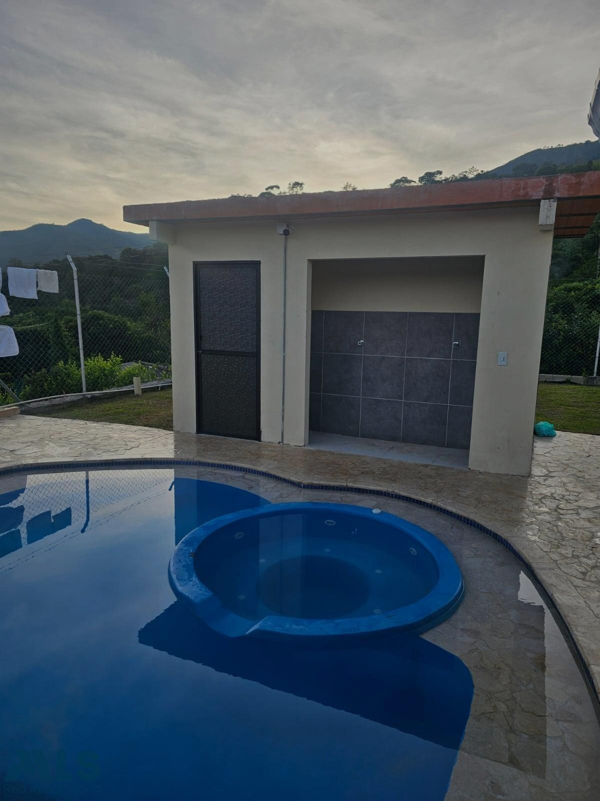 Lote con casa en Venta Santa Rosa de Osos Antioquia santa-rosa-de-osos - v el caney