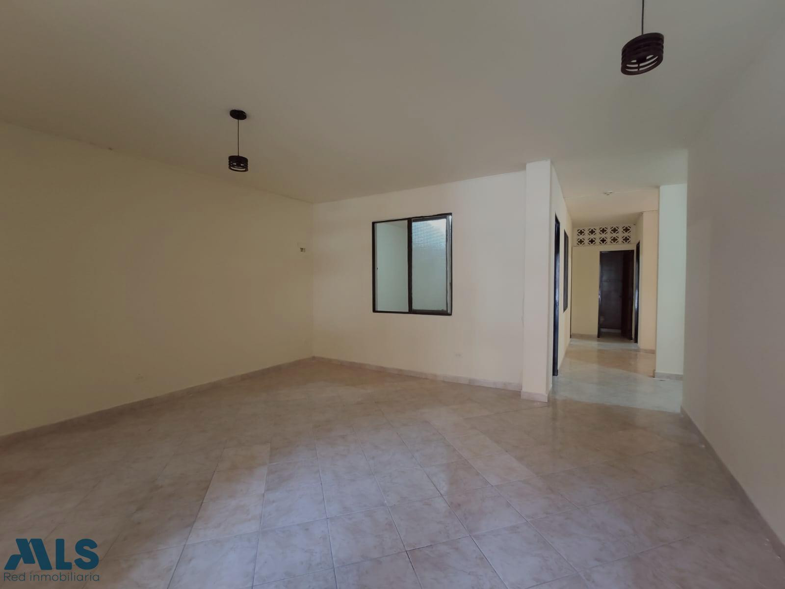 Casa en venta en Buenos Aires cerca del centro comercial La Central medellin - buenos aires