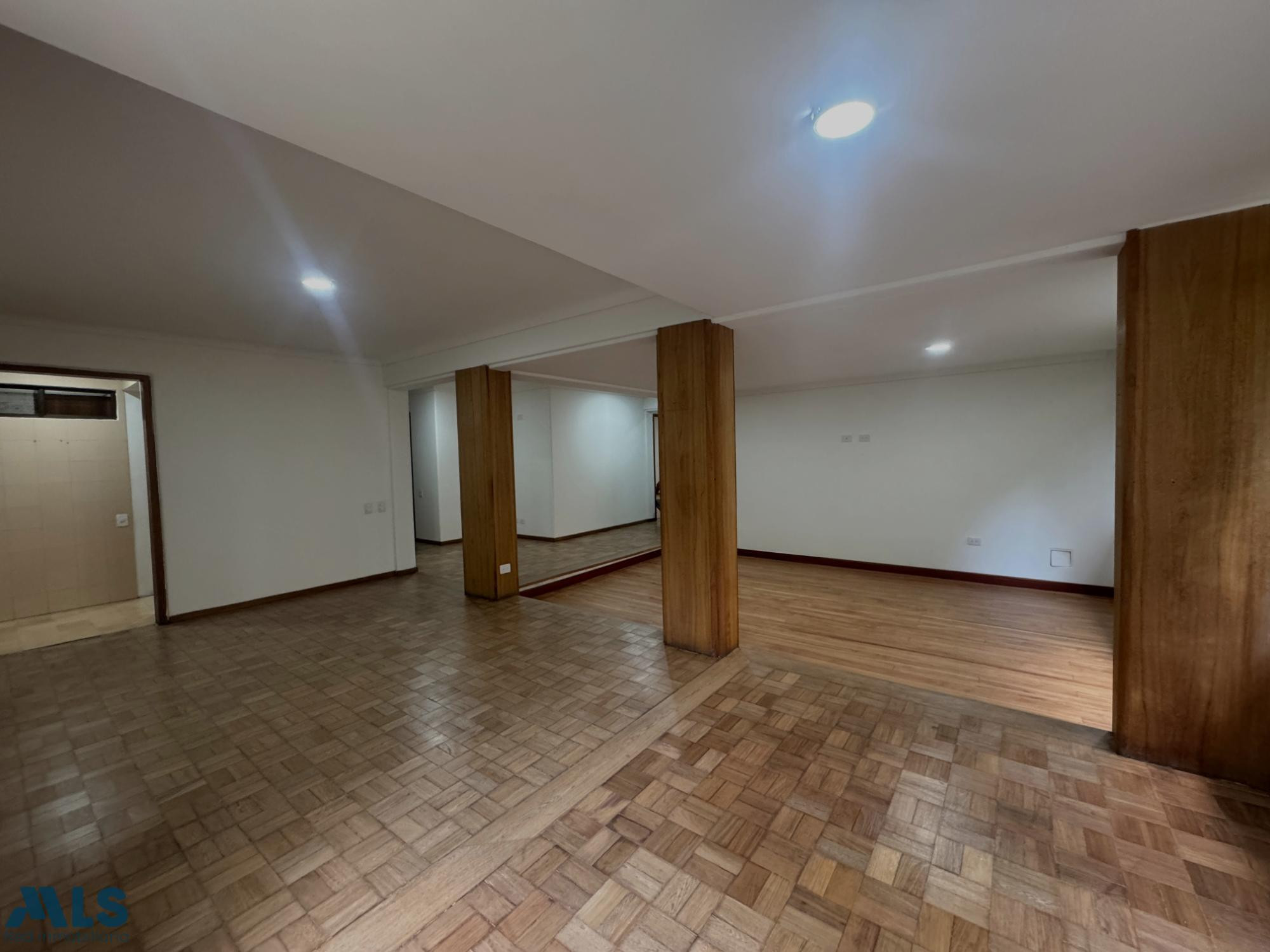 Amplio apartamento perfecto para remodelar envigado - zuniga