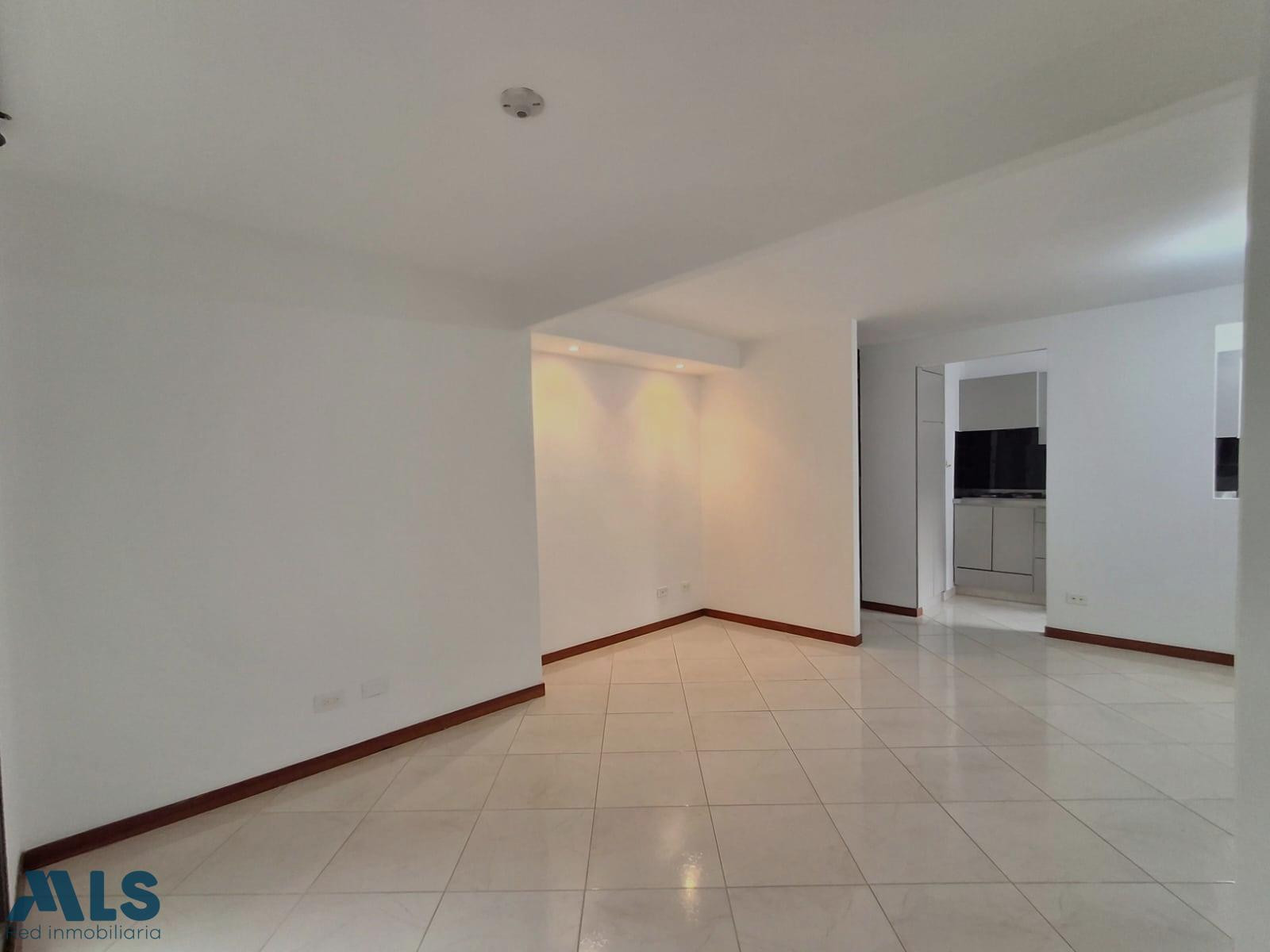 Apartamento con muy buena iluminación envigado - camino verde